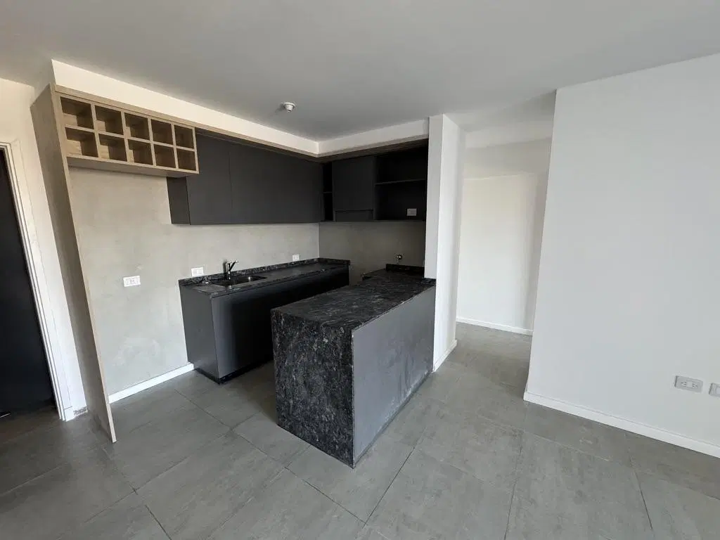 VENTA DEPTO 2 DORM BALCON FRENTE GENERAL PAZ 2