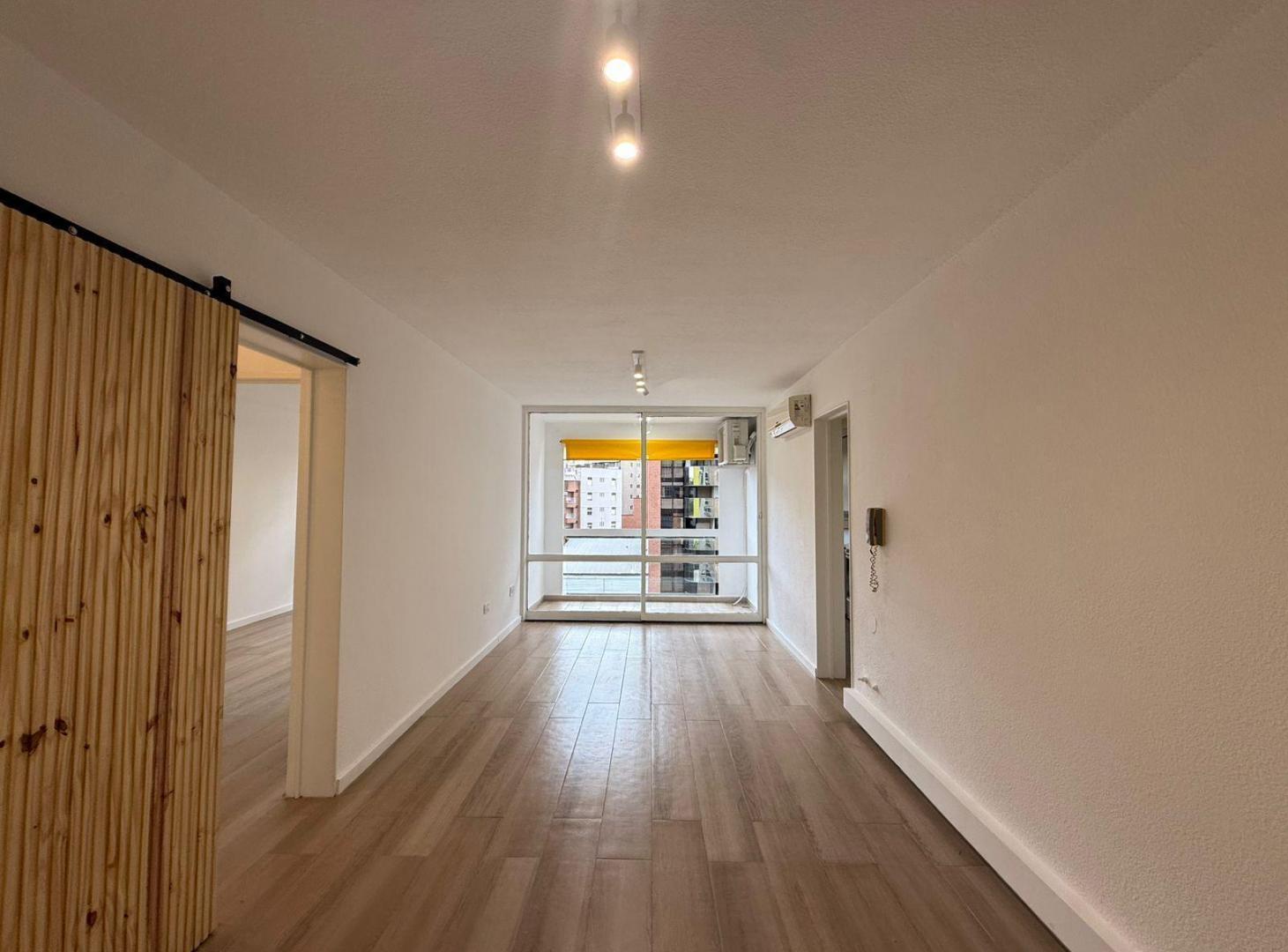 Foto de DEPARTAMENTO EN VENTA 1 DORM REMODELADO NUEVA CBA EXCELENTE UBICACIÓN, imagen 1