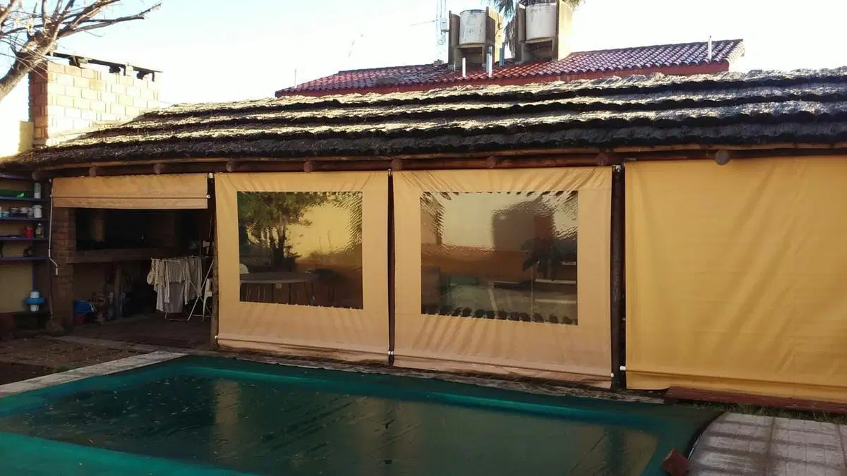 CASA en VENTA en VILLA POSSE APTA a CREDITOS, 3 d. c/PISCINA y Quincho 4
