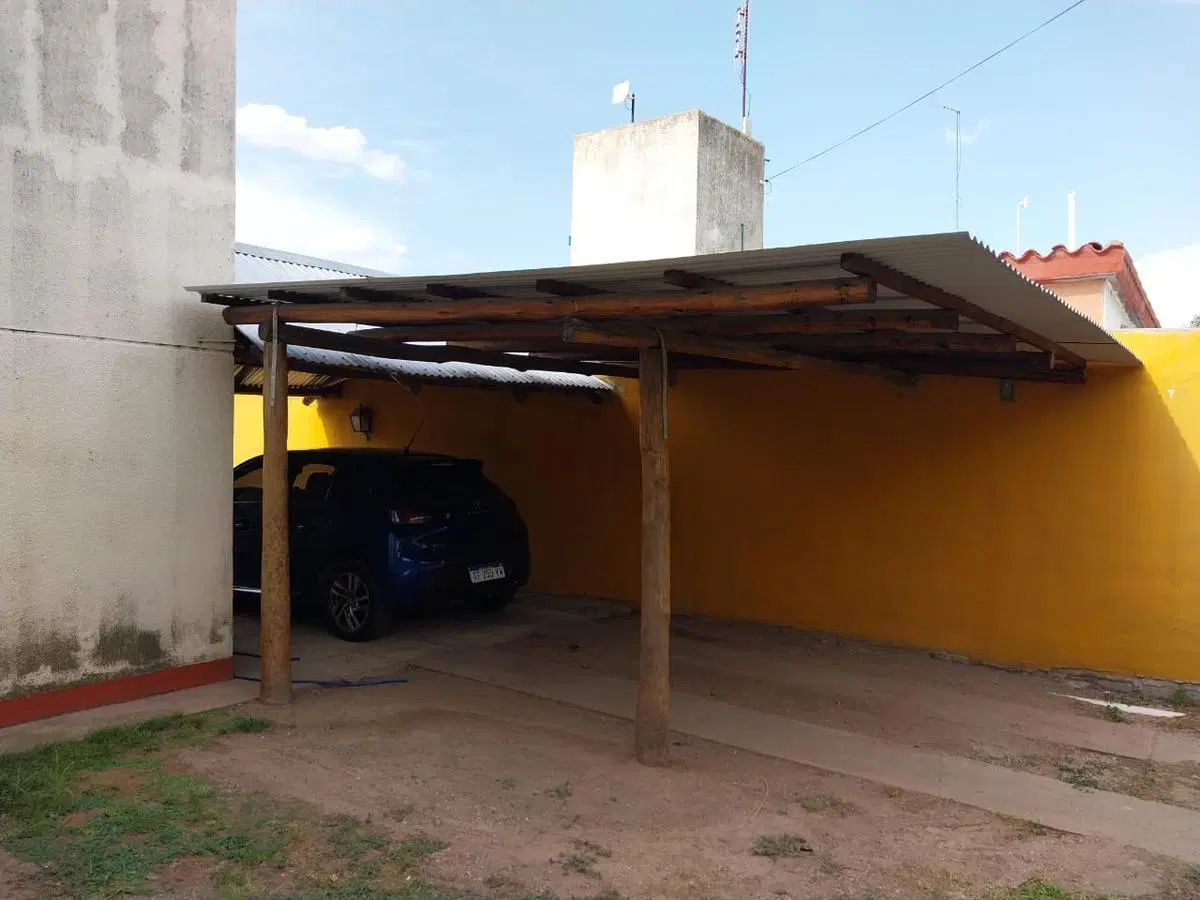 CASA en VENTA en VILLA POSSE APTA a CREDITOS, 3 d. c/PISCINA y Quincho 1