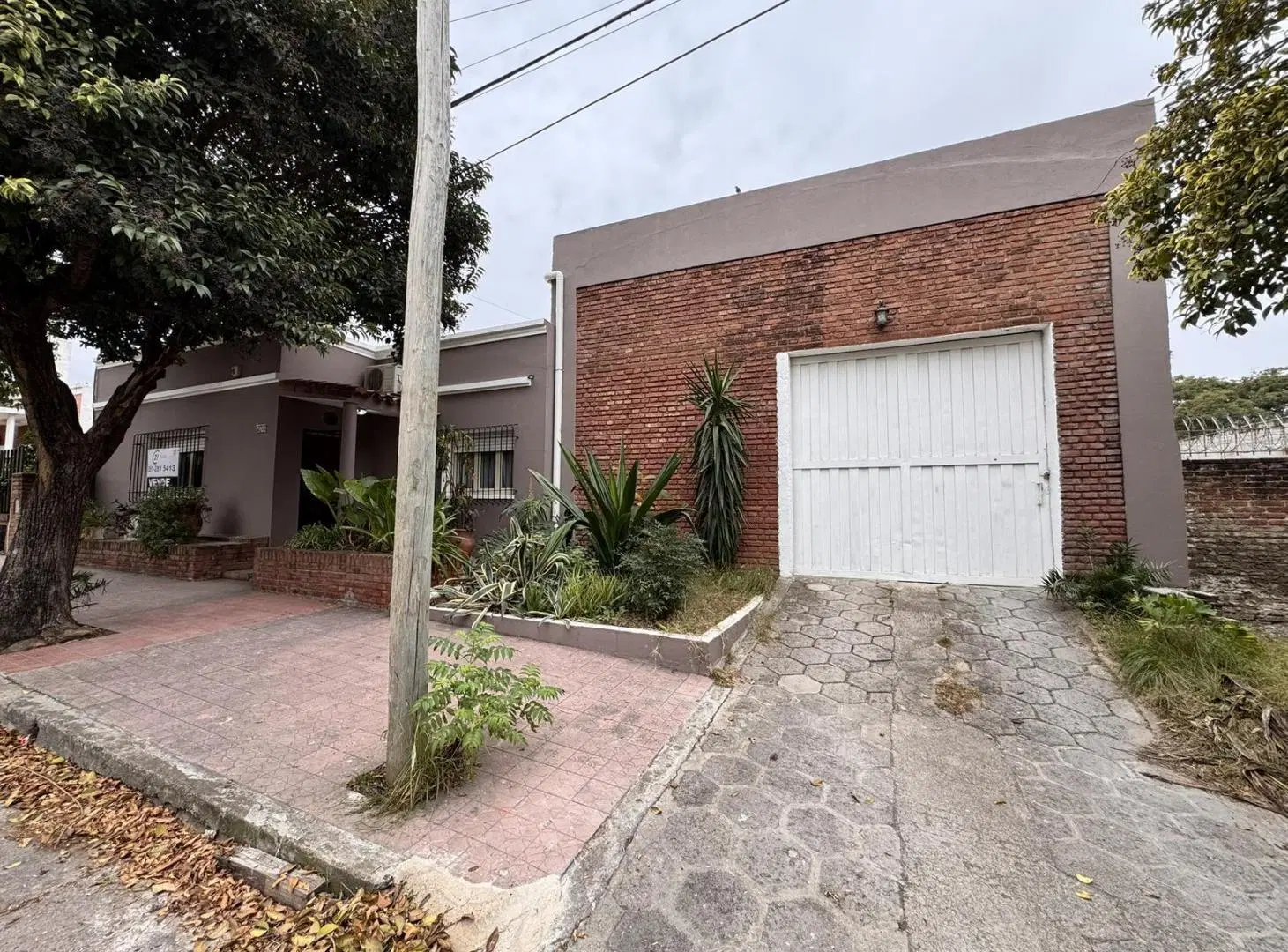 CASA A RECICLAR 3 DORM GALPON BARRIO PARQUE CAPITAL A MTS DE RUTA 20 3