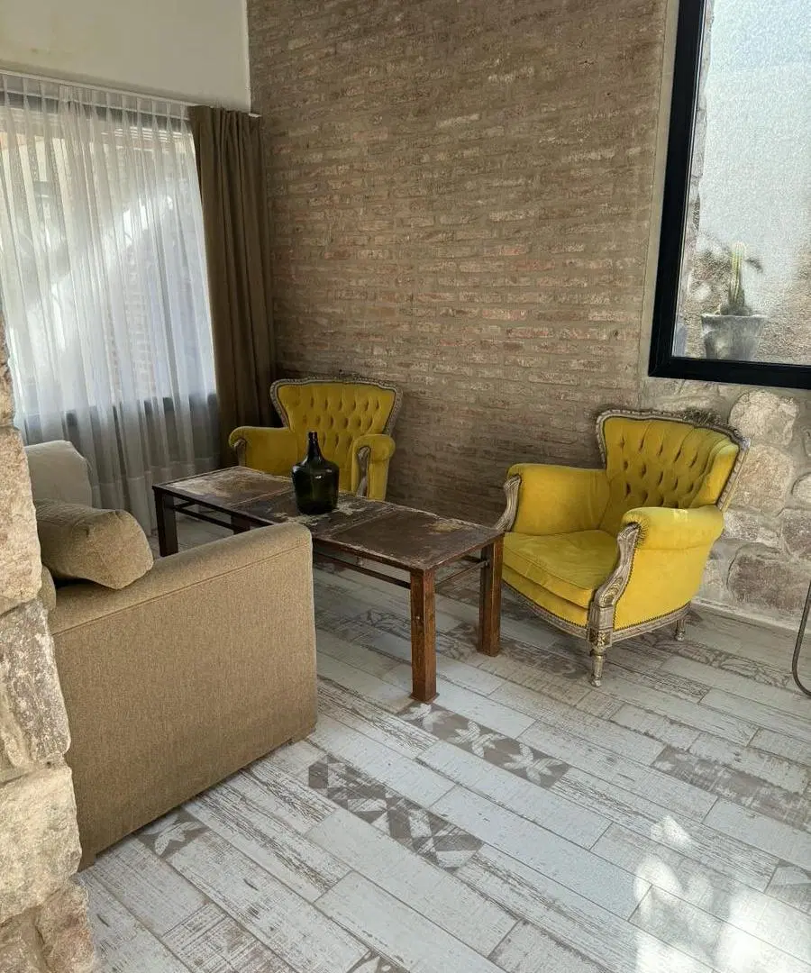 Casa en venta Villa Carlos Paz, calidad premium, 3 dormitorios, 3 baños, pileta y quincho 4