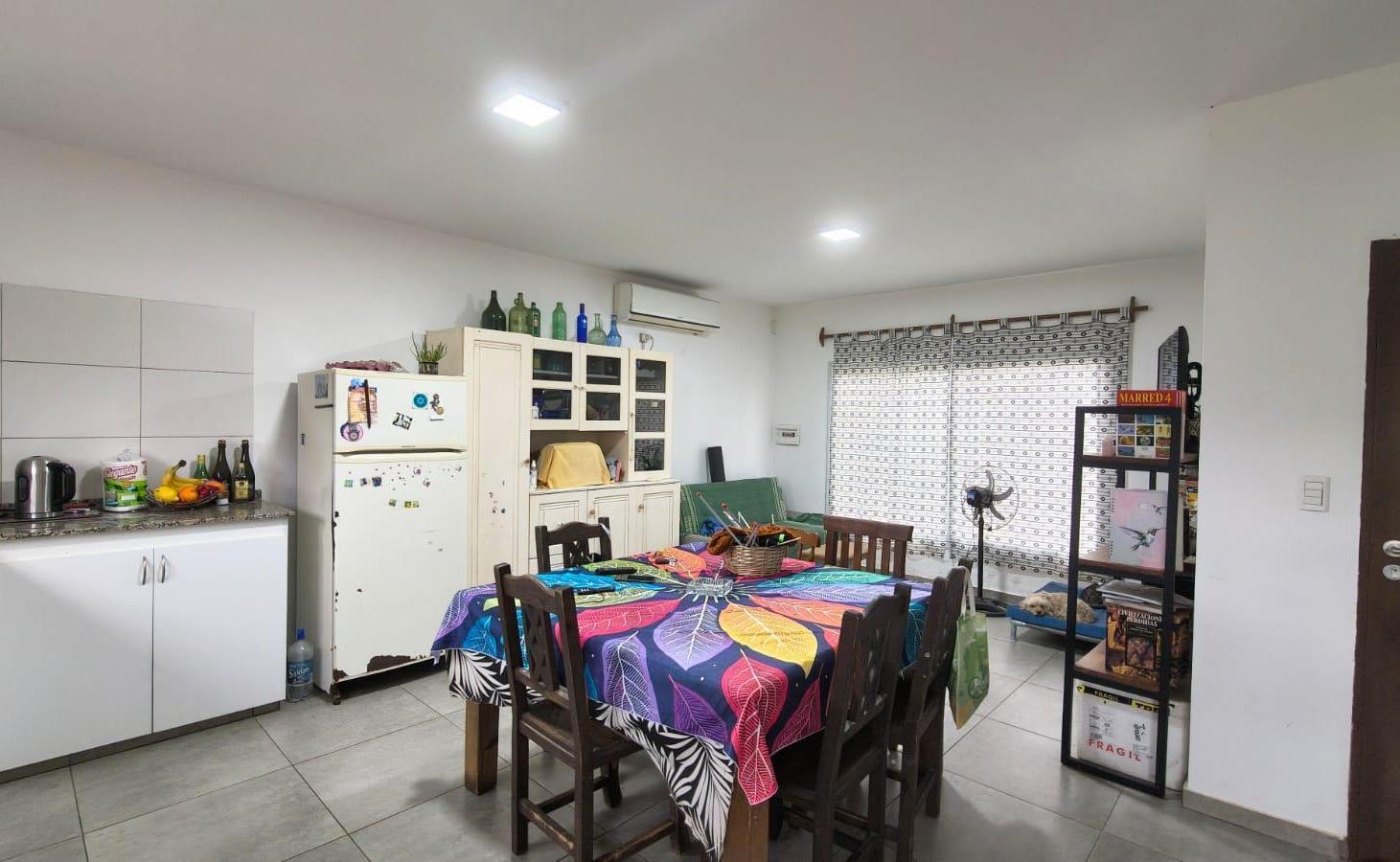 Foto de Dos Duplex en venta Colonia Tirolesa 2 dorm cada uno, imagen 2