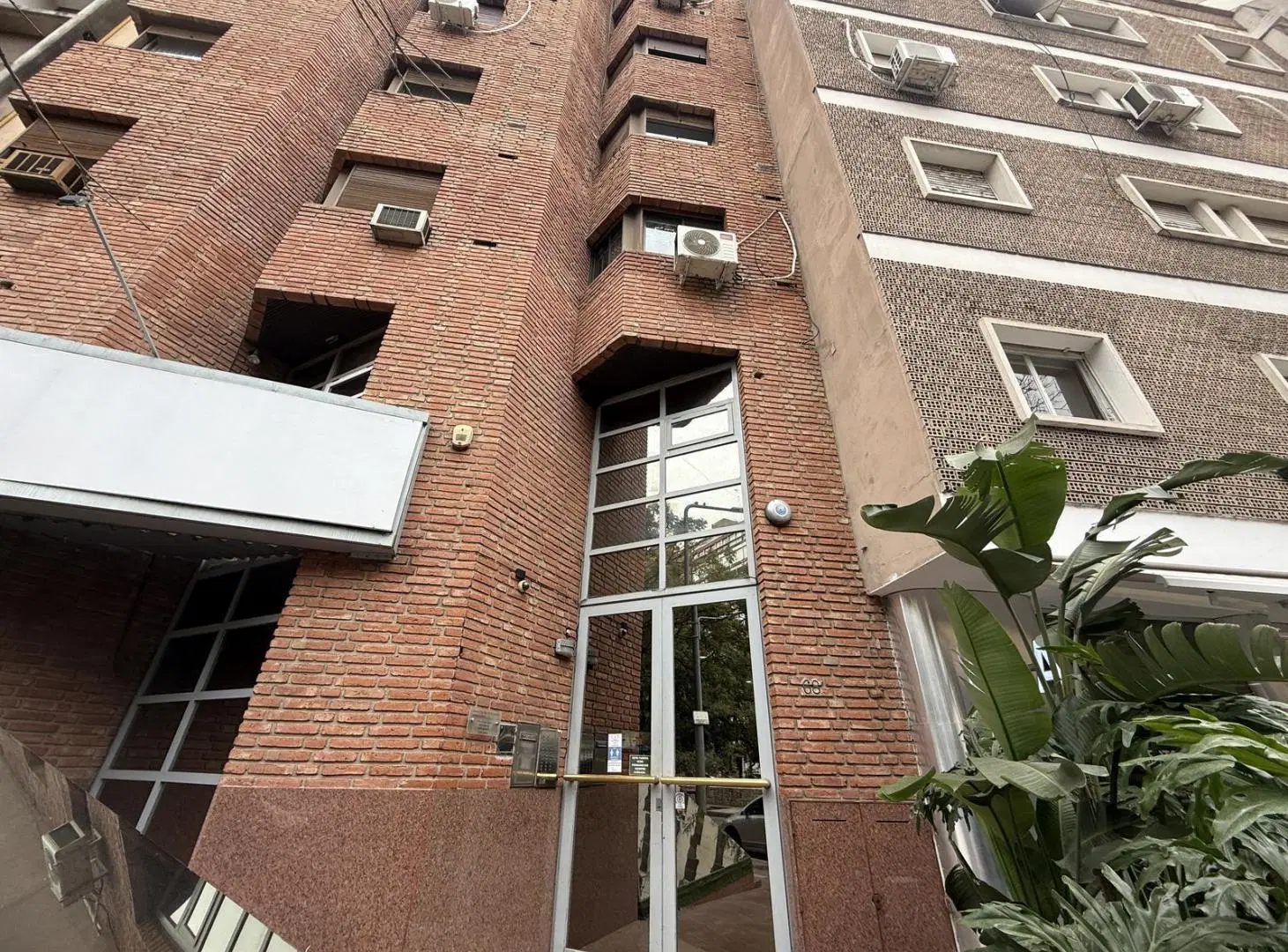 ALQUILER OFICINA VISTA A LA CAÑADA A METROS DE TRIBUNALES I 3