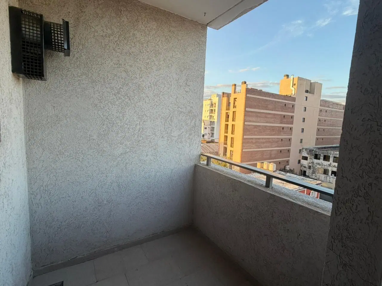 Departamento + Cochera en Barrio General Paz! 3