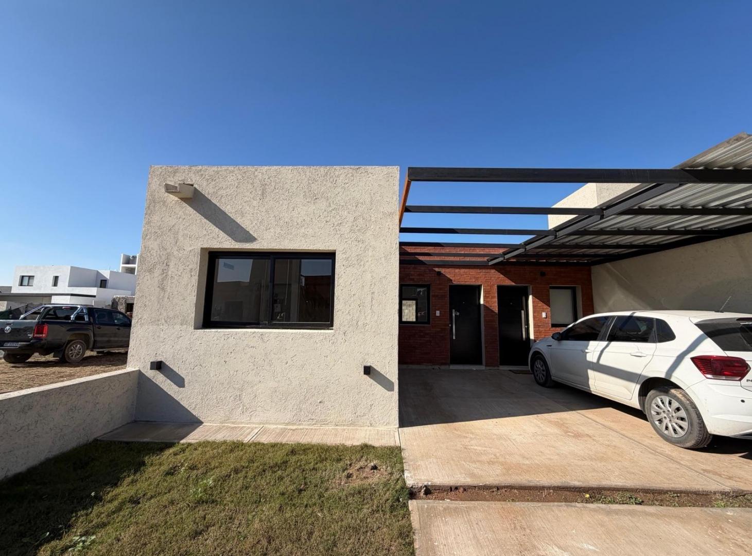 Foto de VENTA DUPLEX 1 DORM CON PATIO y ESCRITORIO EN CAMPOS DE MANANTIALES, imagen 4