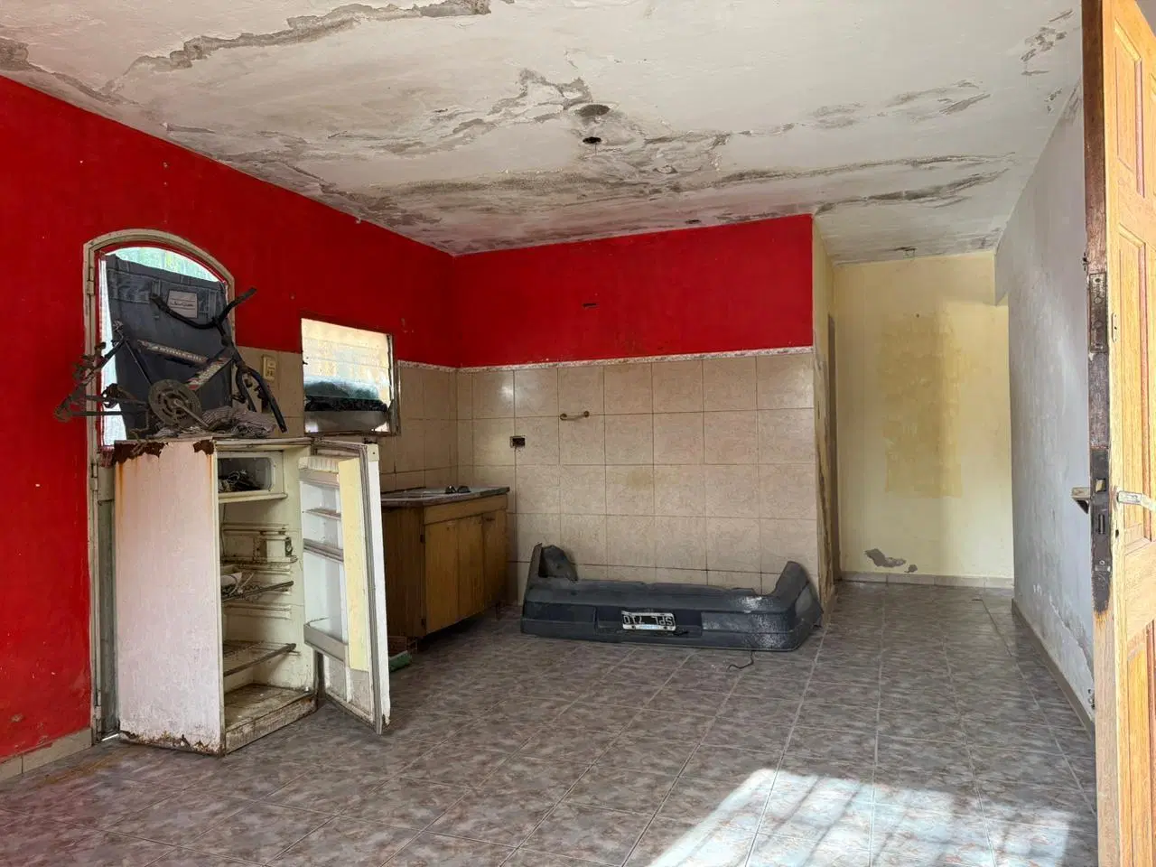VENTA - OPORTUNIDAD CASA A REFACCIONAR - PARQUE LICEO 5
