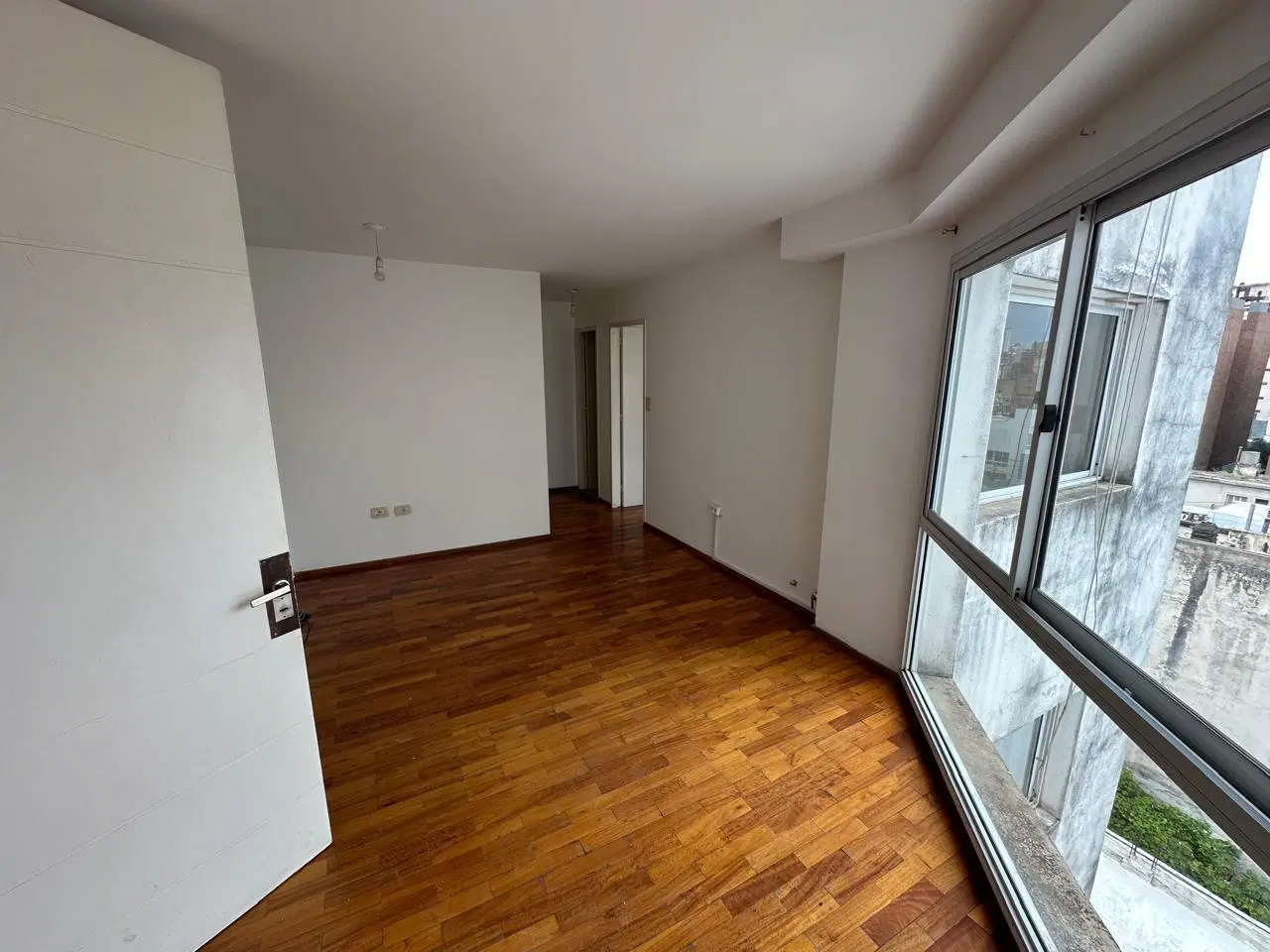 DEPTO 1 DORM GUEMES DESOCUPADO A 3 CUADRAS DE PATIO OLMOS 1