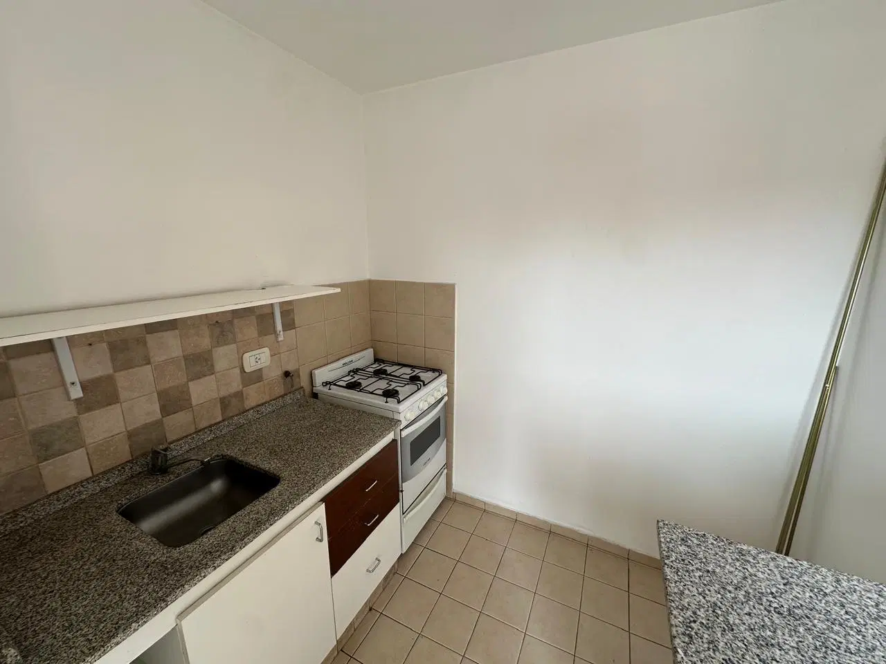 DEPTO 1 DORM GUEMES A 3 CUADRAS DE PATIO OLMOS 5