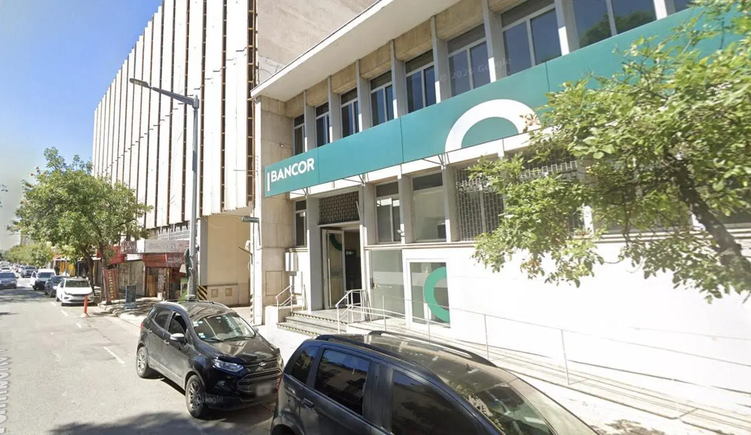 VENTA COCHERA CENTRO SOBRE HUMBERTO PRIMO Y SAN MARTIN FRENTE MERCADO NORTE 5