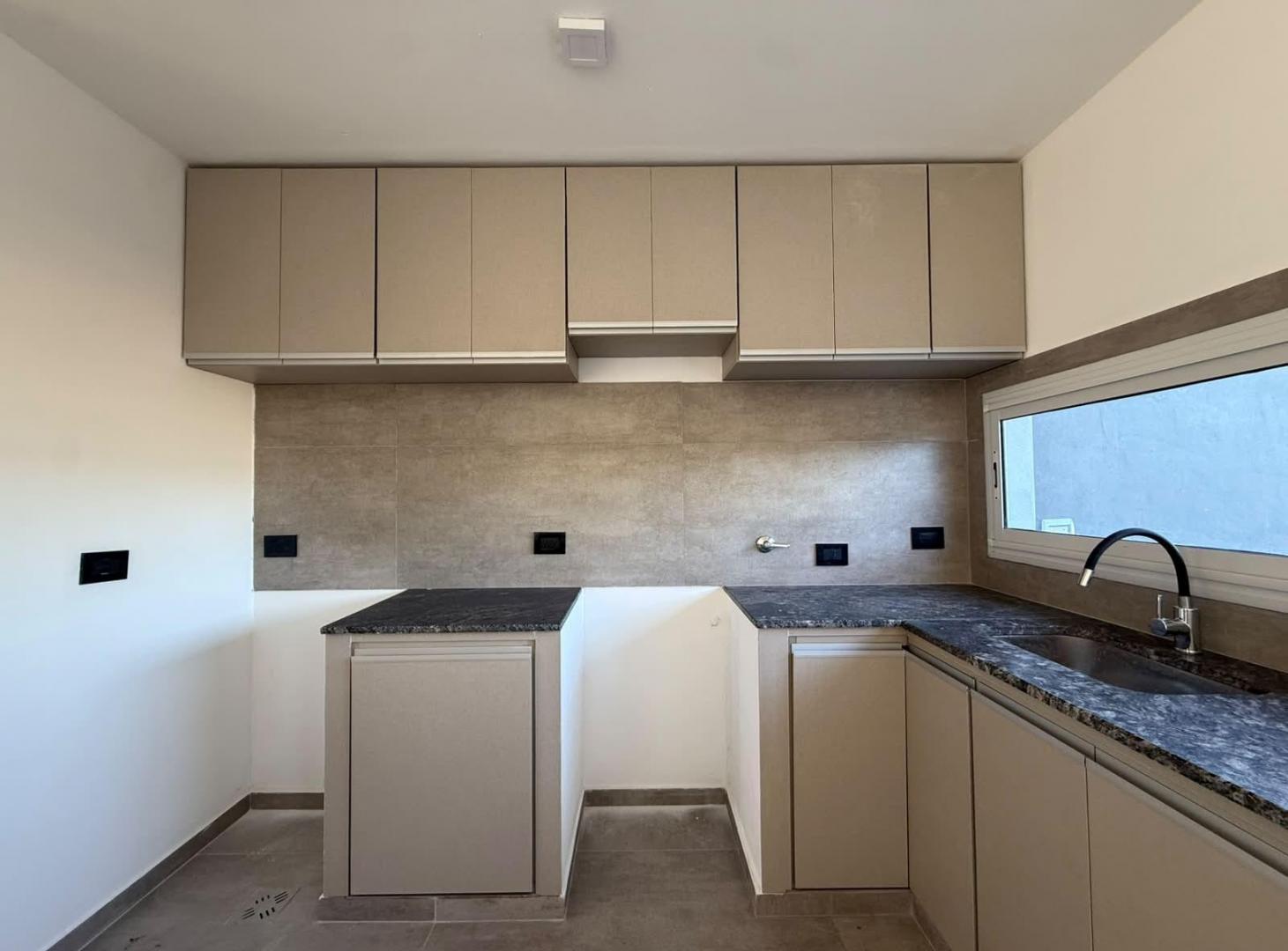 Foto de DUPLEX EN VENTA 3 DORM DOCTA, imagen 2