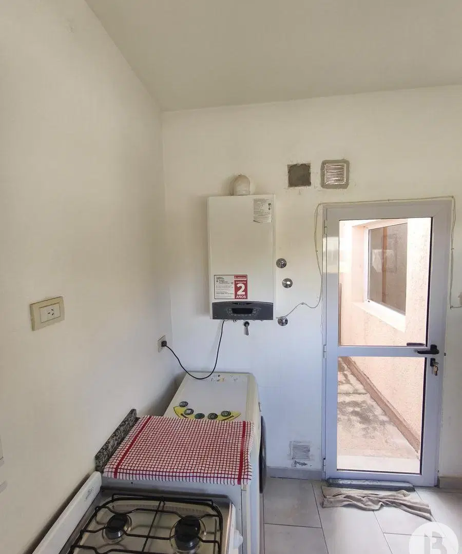 Casa en Venta en Comarca de Allende-Frente a Plaza-1 planta-3 dormitorios-Apta Credito (No Banco Nac 8