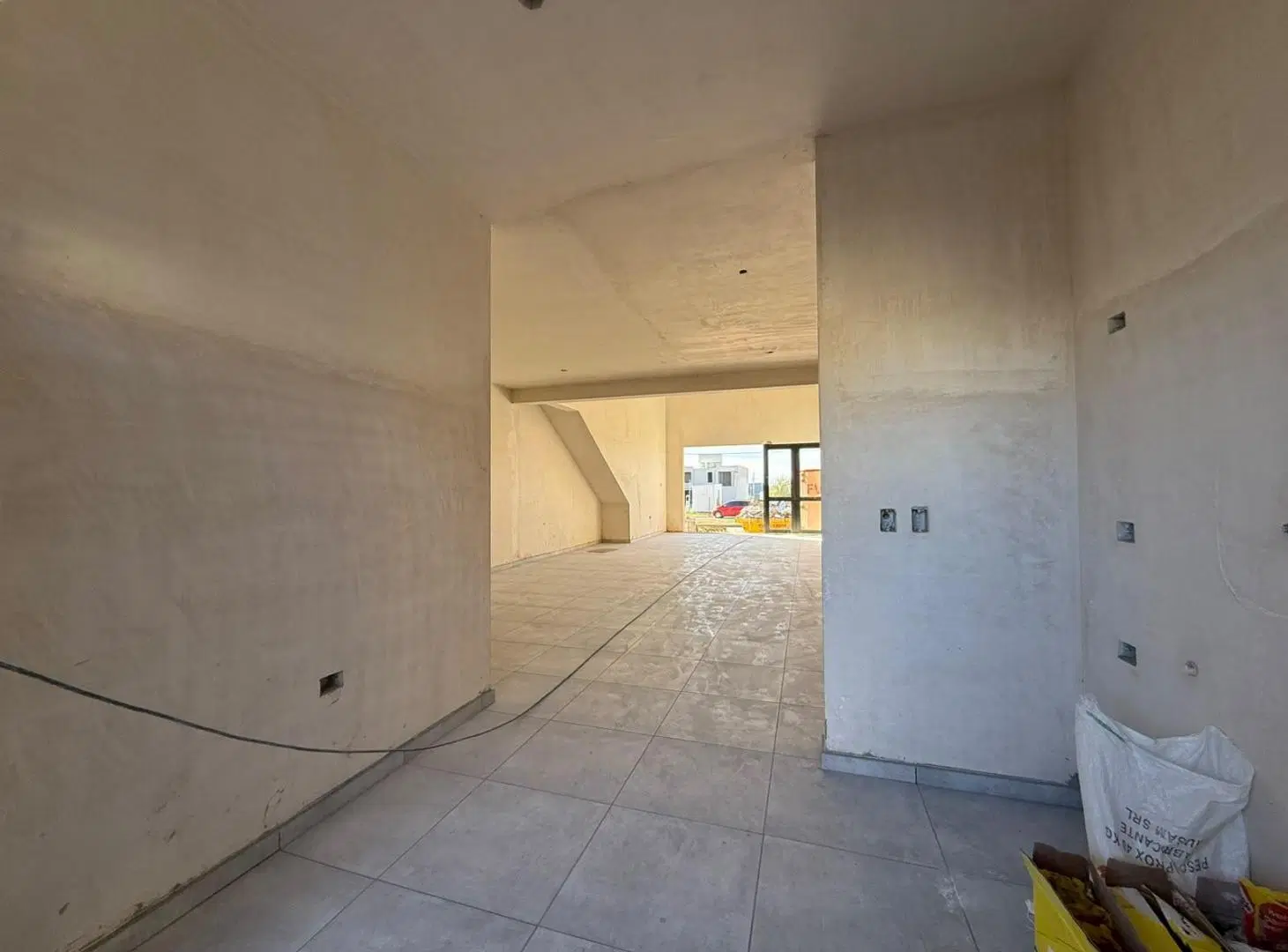 EXCELENTE LOCAL COMERCIAL A LA VENTA DOCTA SOBRE BOULEVARD 3