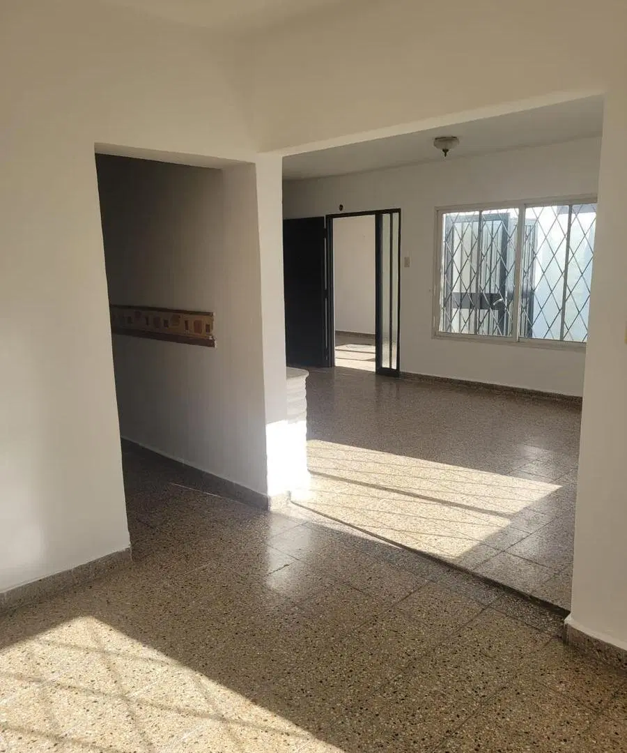 Alquiler Casa 3 dormitorios en 2 plantas con cochera doble Bajo Palermo Córdoba 4