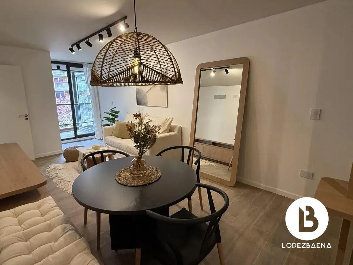 Departamento en VENTA 1 Dormitorio y medio 2 baños con balcón 3