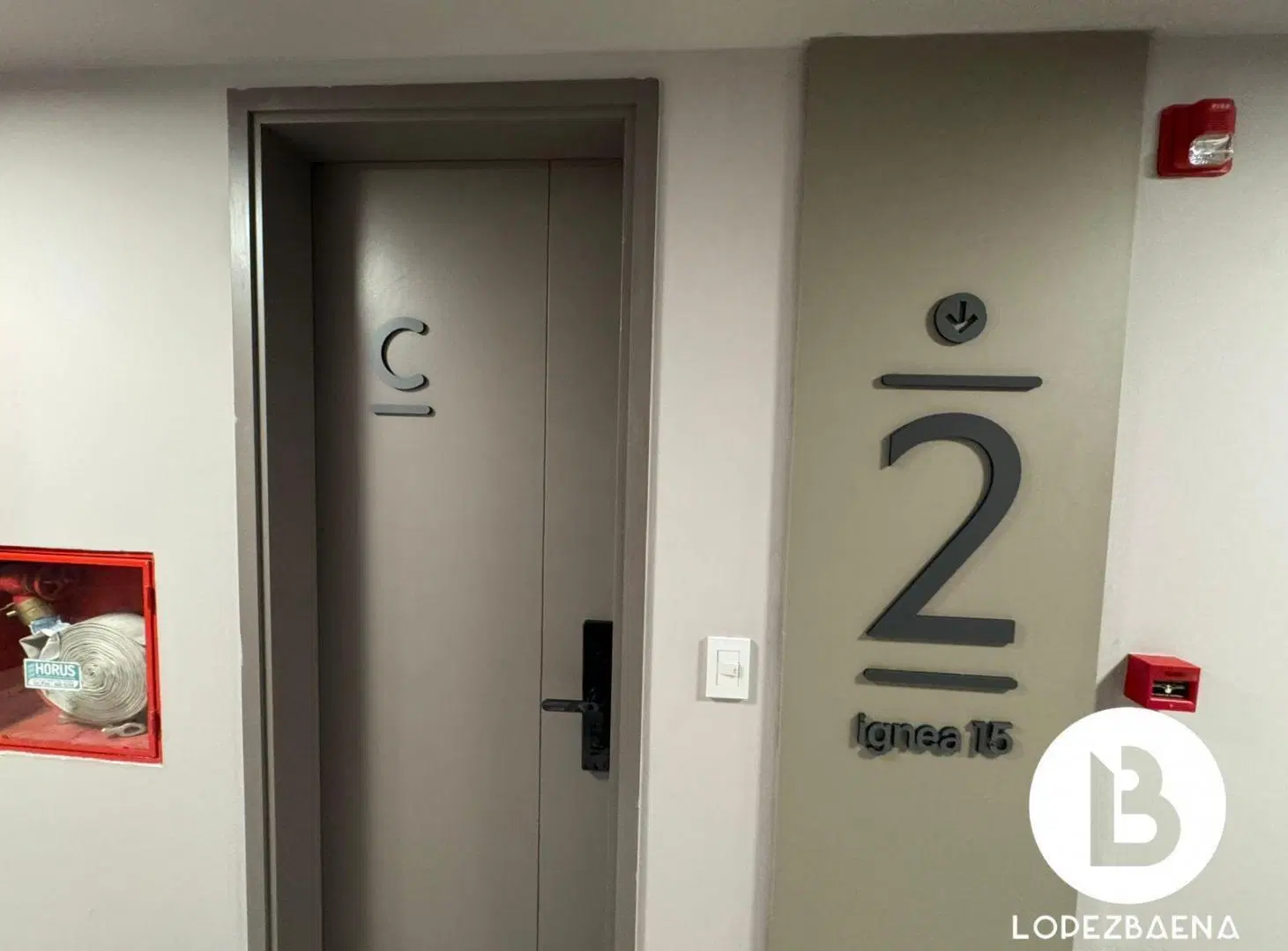 Departamento en VENTA 1 Dormitorio y medio 2 baños con balcón 4