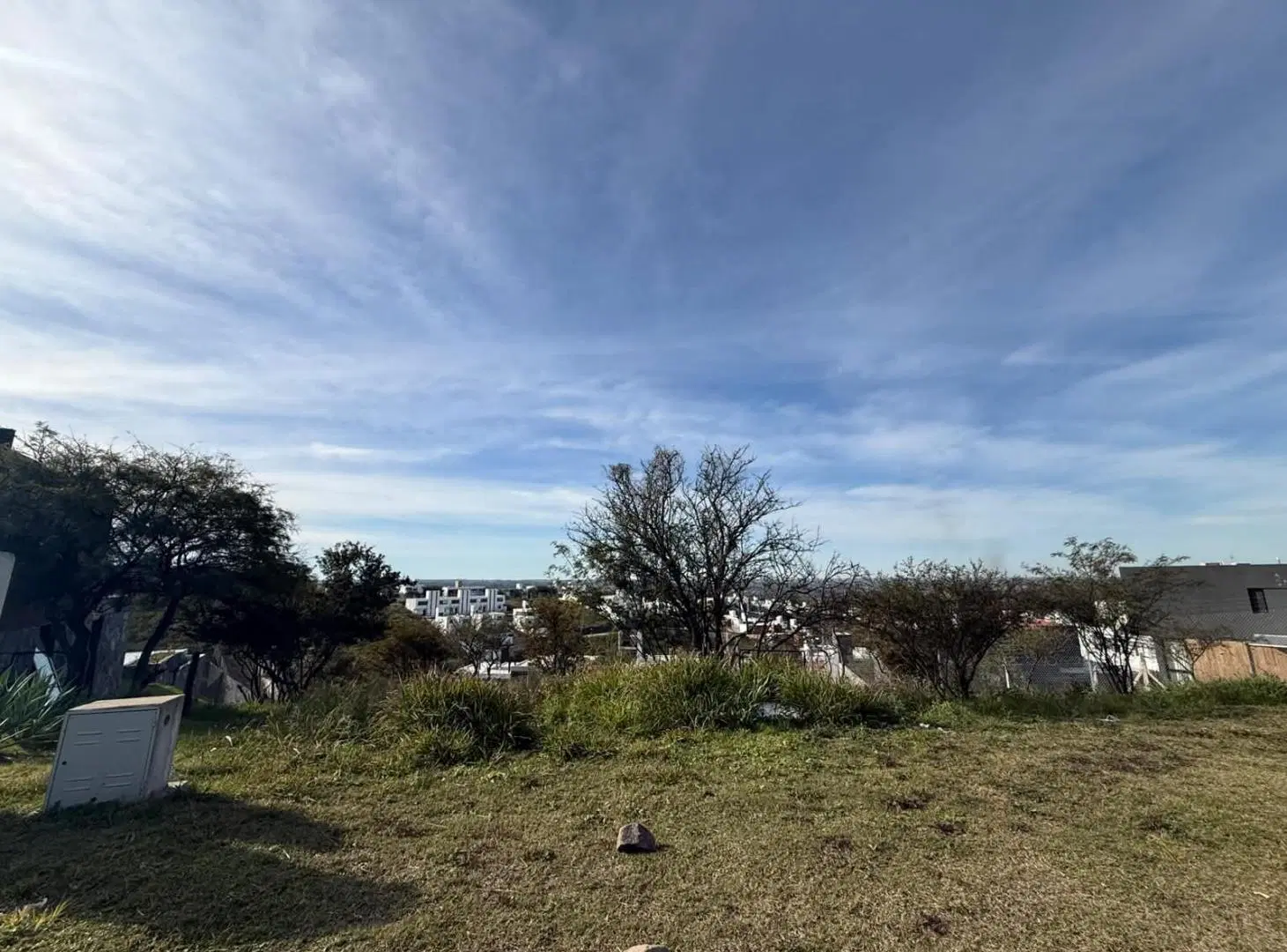 OPORTUNIDAD LOTE EN VENTA ESCRITURA 1233 M2 COUNTRY LA DESEADA LA CALERA 2