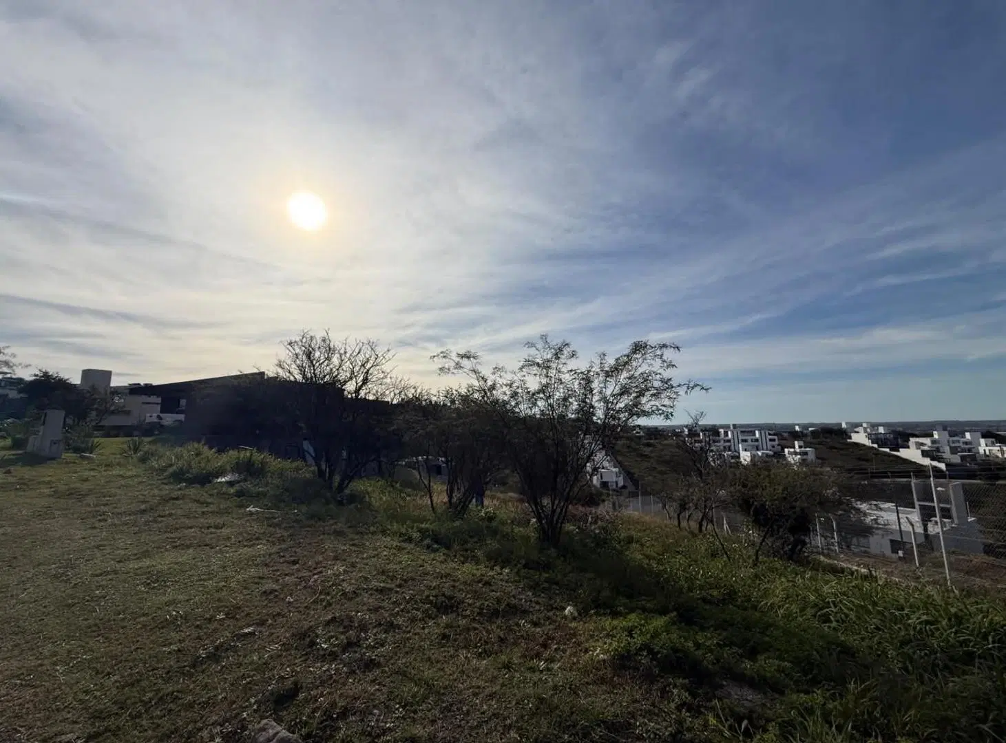 OPORTUNIDAD LOTE EN VENTA ESCRITURA 1233 M2 COUNTRY LA DESEADA LA CALERA 3