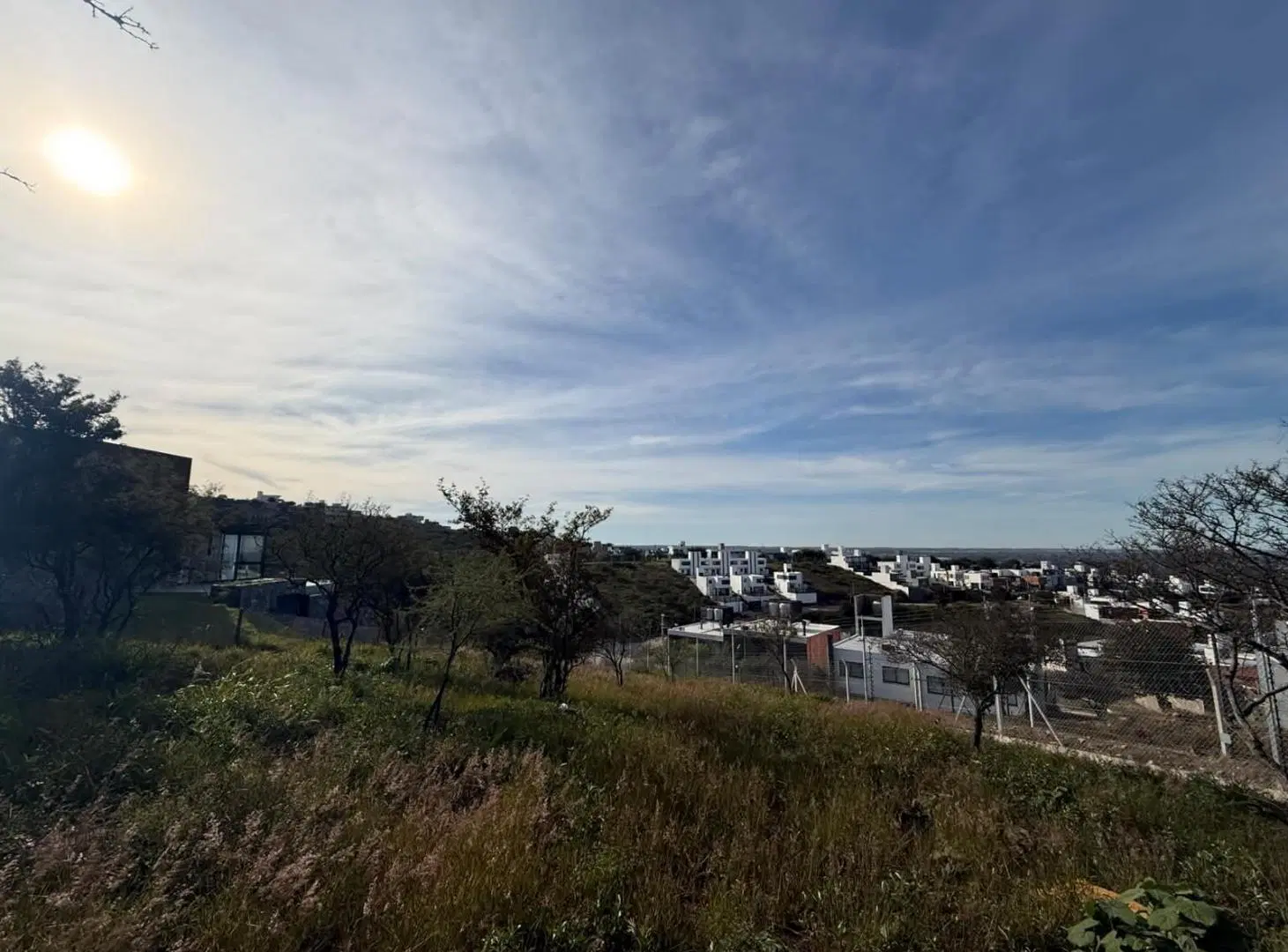 OPORTUNIDAD LOTE EN VENTA ESCRITURA 1233 M2 COUNTRY LA DESEADA LA CALERA 4