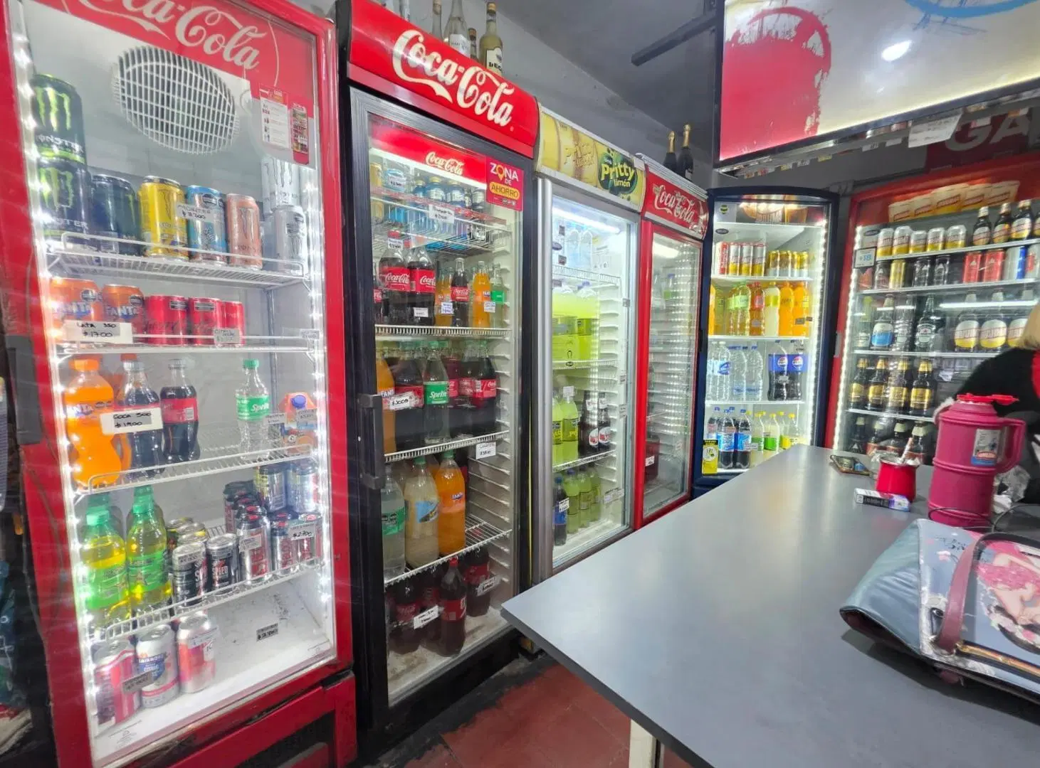 Casa más fondo de comercio, terreno zona D / 3 pisos. 2