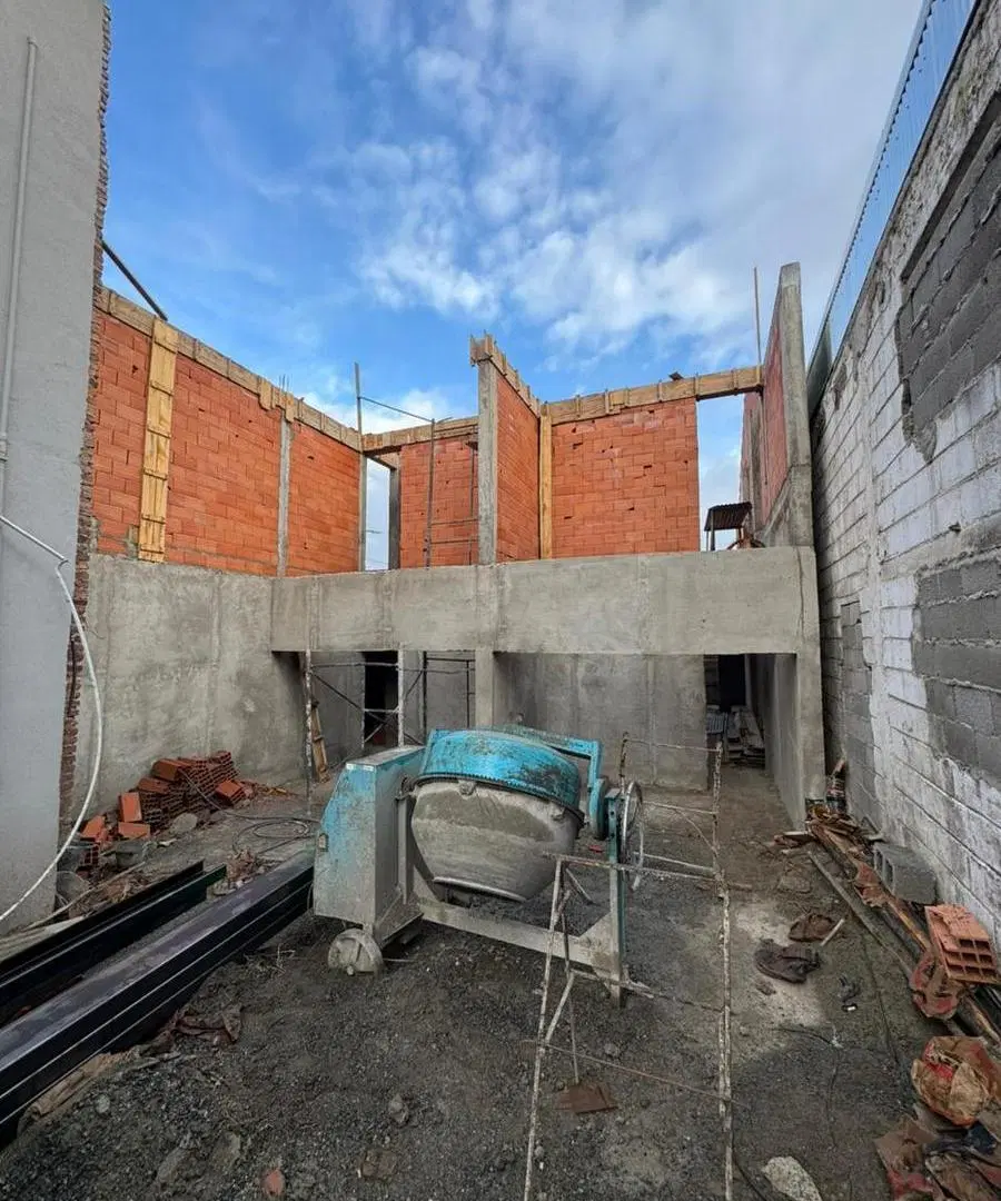 Local en VENTA - Financiamiento - Río Negro 5