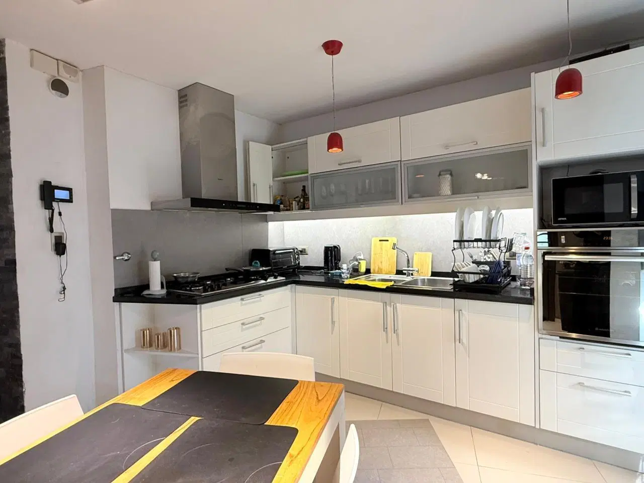 VENTA - CASA 2 DORM MODERNA - B° QUISQUIZACATE 1