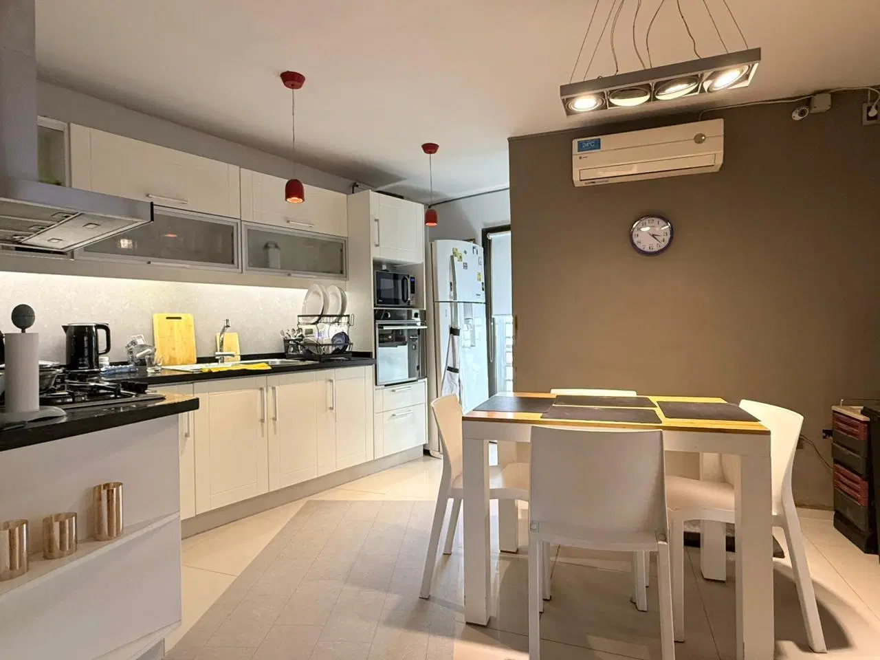 VENTA - CASA 2 DORM MODERNA - B° QUISQUIZACATE 2