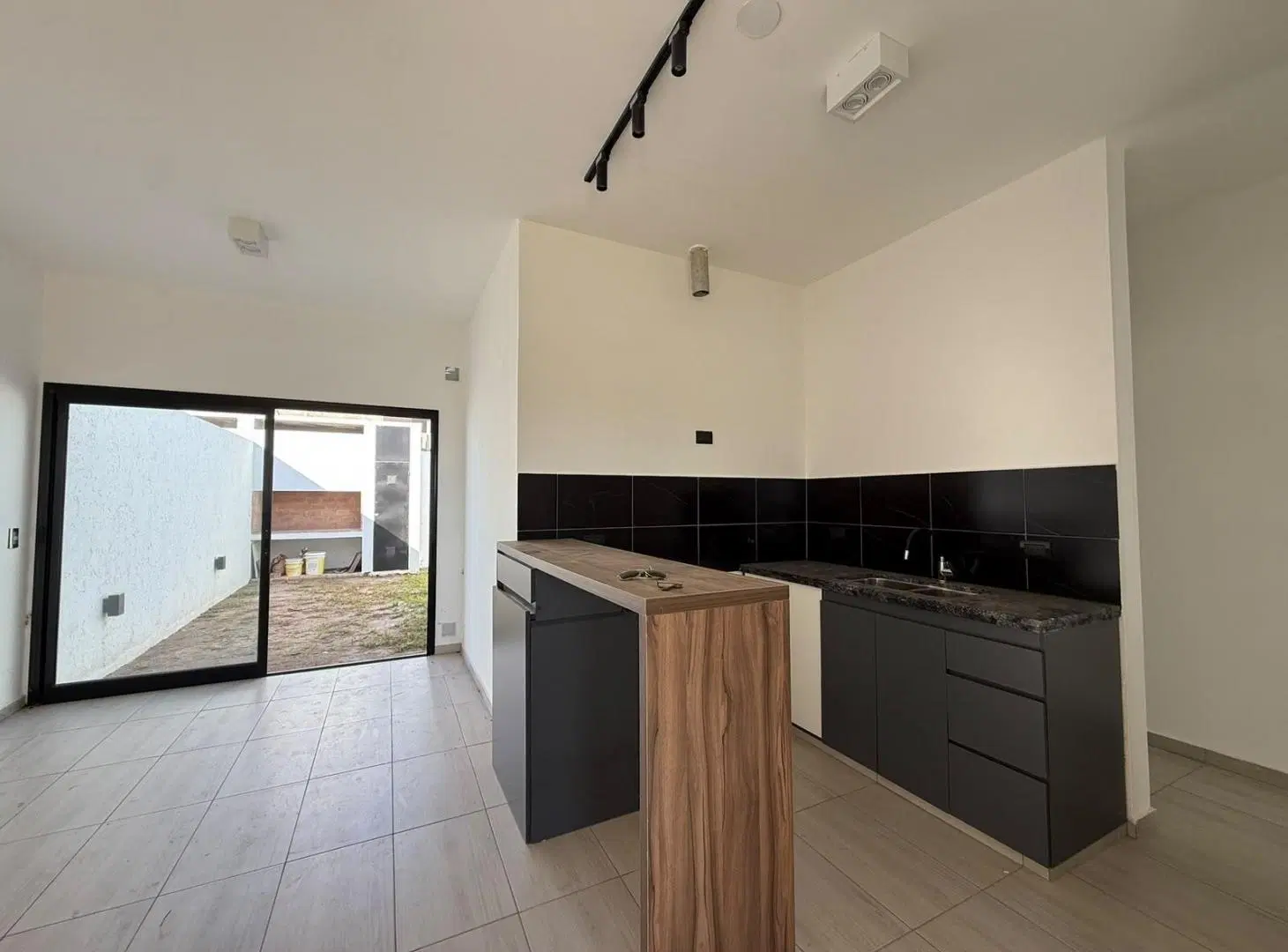 VENTA DUPLEX 2 DORM RINCONES DE MANAT FRENTE A ESPACIO VERDE 3