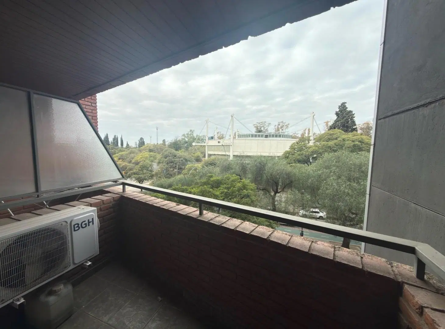 ALQUILO DEPTO 1 DORM Y MEDIO AV POETA LUGONE, NUEVA CBA, FRENTE A PLAZA SAN MARTIN!!! 1