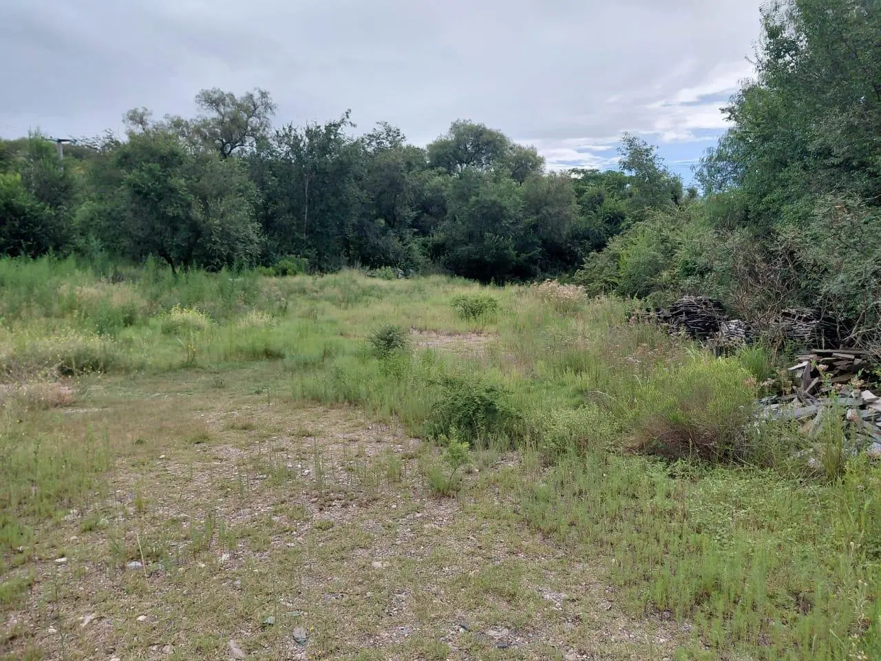 Terreno con Galpón en VENTA en VALLE HERMOSO 8