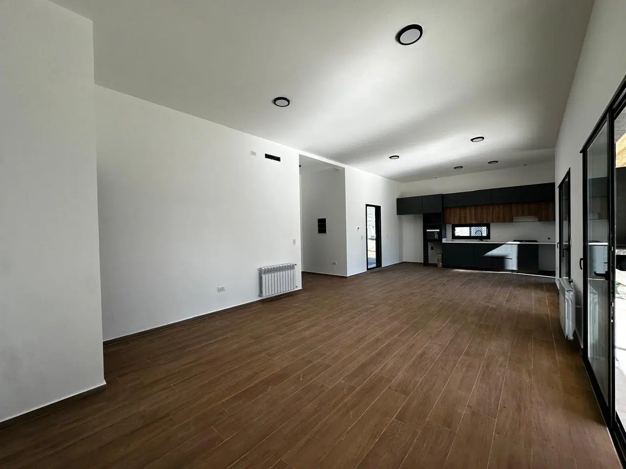 VENDO CASA 3 DORMITORIOS, SUITE Y VESTIDOR, CALEF CENTRAL, GALERIA CON ASADOR 2