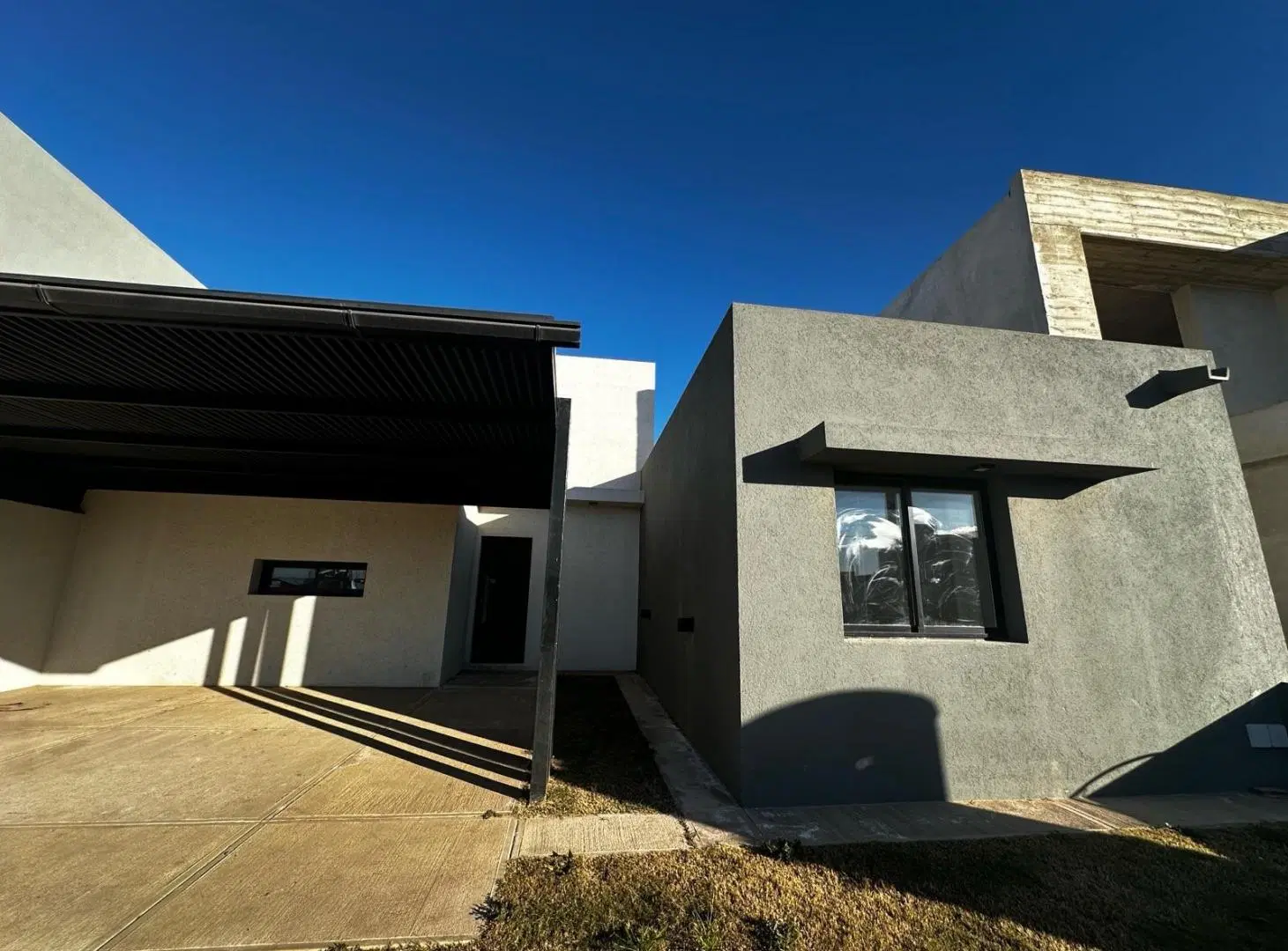VENDO CASA EN NOBU TOWN 3 DORMITORIOS SUITE,  APTA CREDITO 8