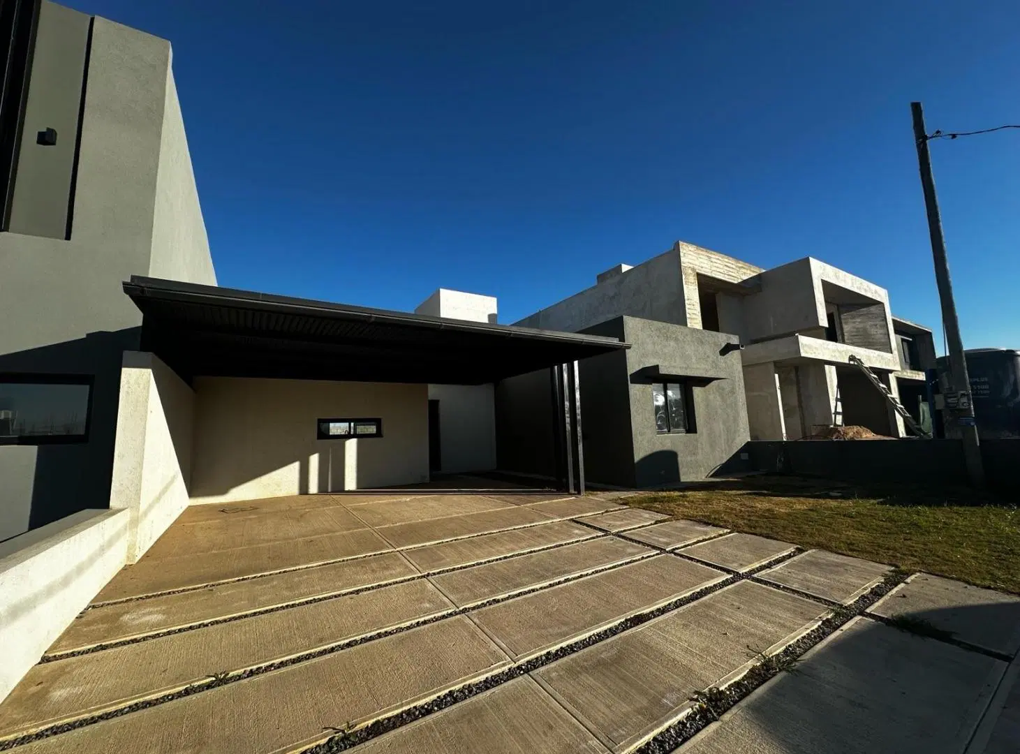 VENDO CASA EN NOBU TOWN 3 DORMITORIOS SUITE,  APTA CREDITO 4