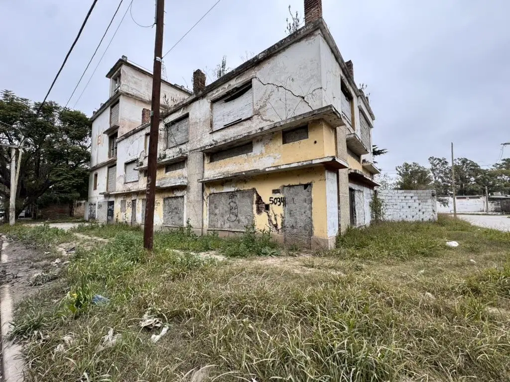 TERRENO APTO GALPON/DEPARTAMENTO FERREYRA 8