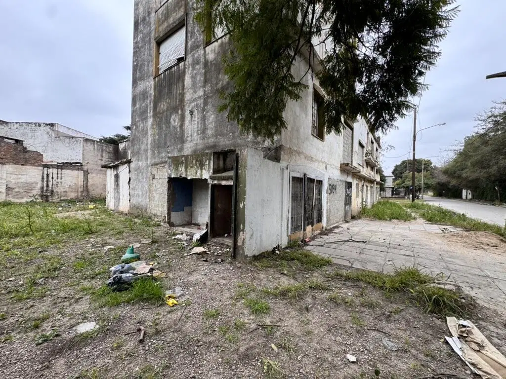 TERRENO APTO GALPON/DEPARTAMENTO FERREYRA 4