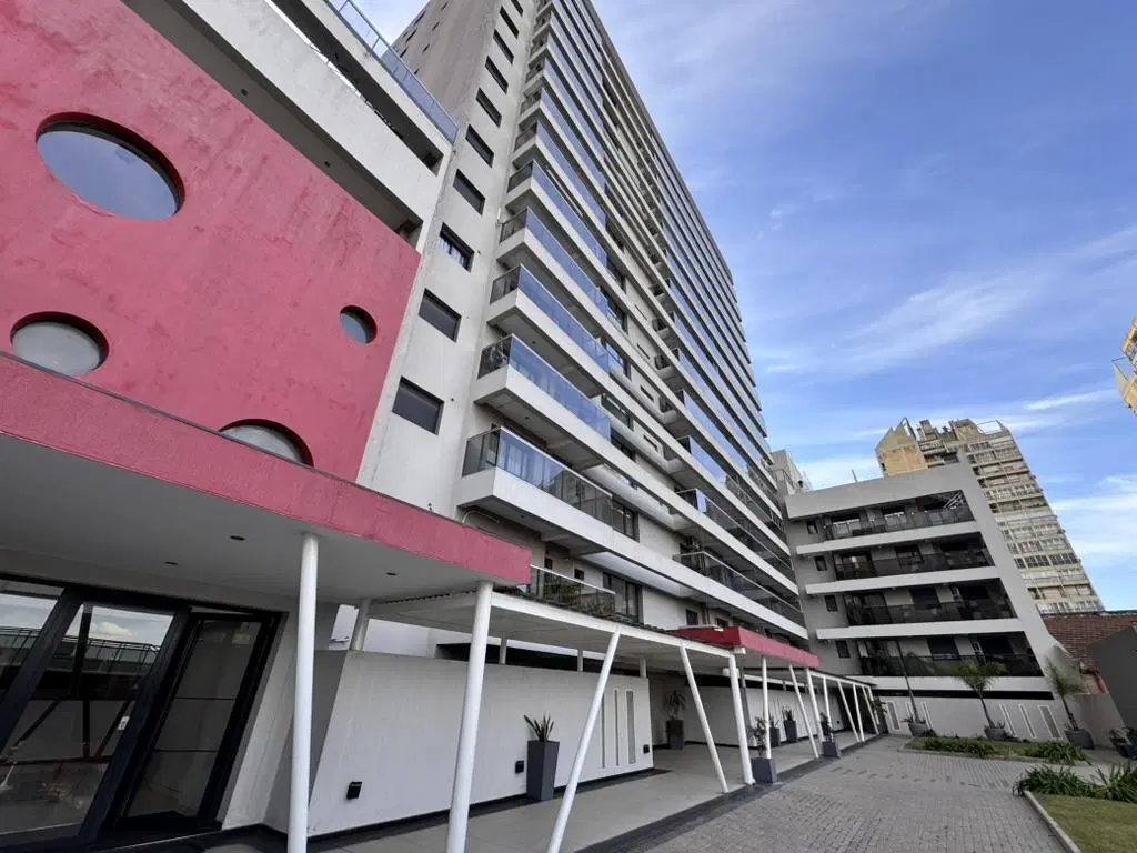 DEPTO 2 DORM CON PATIO ALBERDI CON AMENITIES COMPLEJO ALGARROBO 1