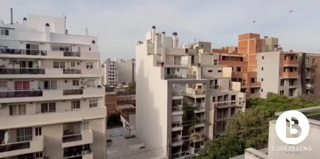 Vendo Dpto. 1 dormitorio, frente con balcon. en la mejor zona de B° Gral Paz (Alquilado) 2