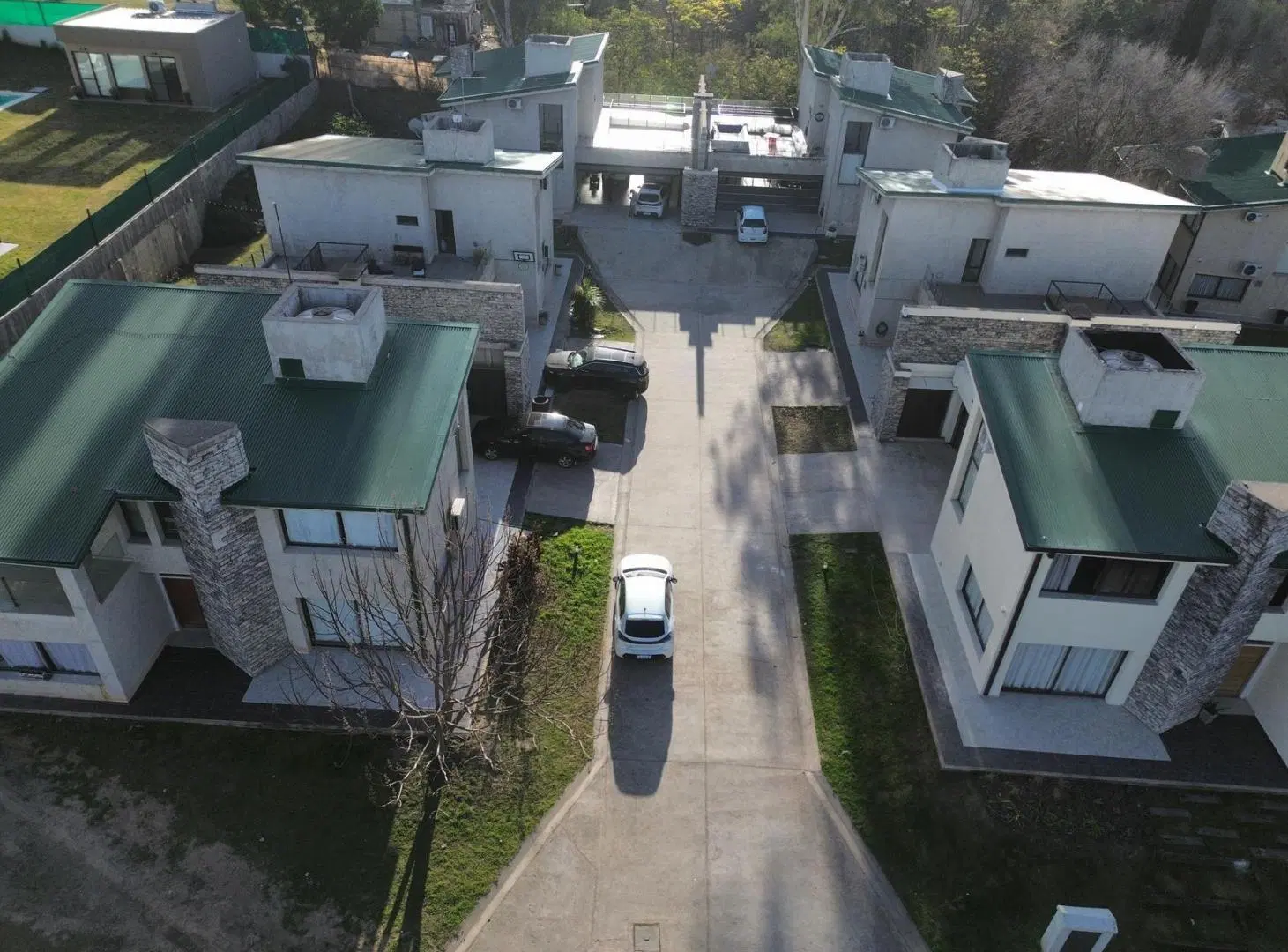 DUPLEX 3 DORM CON PILETA EN ALQUILER EN ARBOLADA HOLLYWOOD 1
