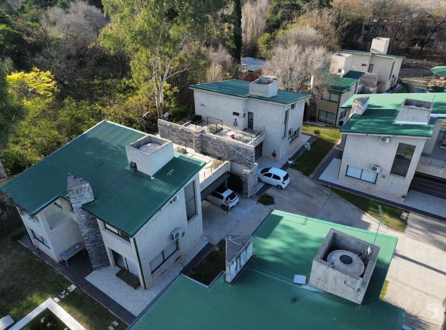 DUPLEX 3 DORM CON PILETA EN ALQUILER EN ARBOLADA HOLLYWOOD 8