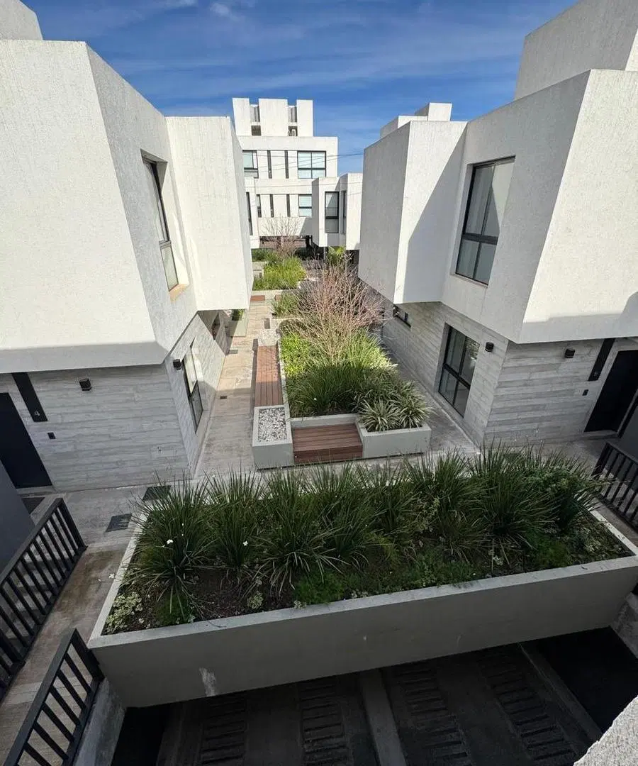 En Venta Duplex 3 dorm. en complejo Distrito 20 B° Poeta Lugones 2