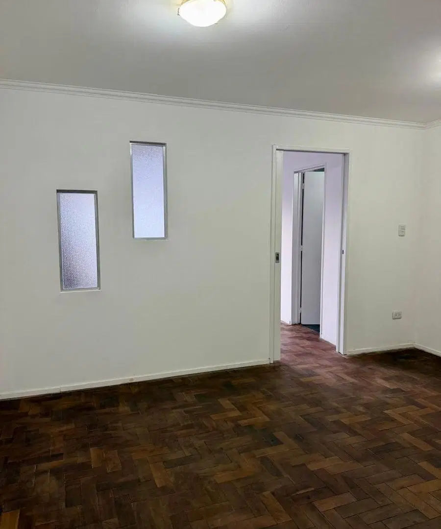Se alquila departamento de un dormitorio en calle Caseros al 600 3