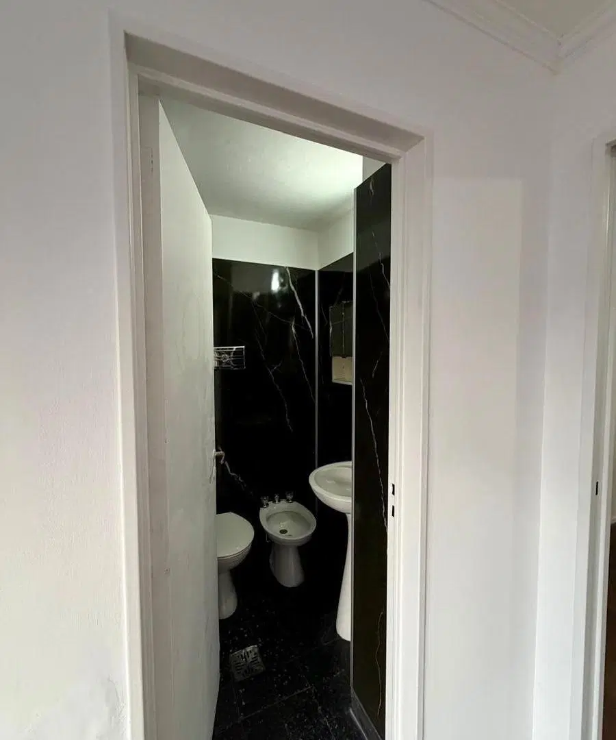 Se alquila departamento de un dormitorio en calle Caseros al 600 5