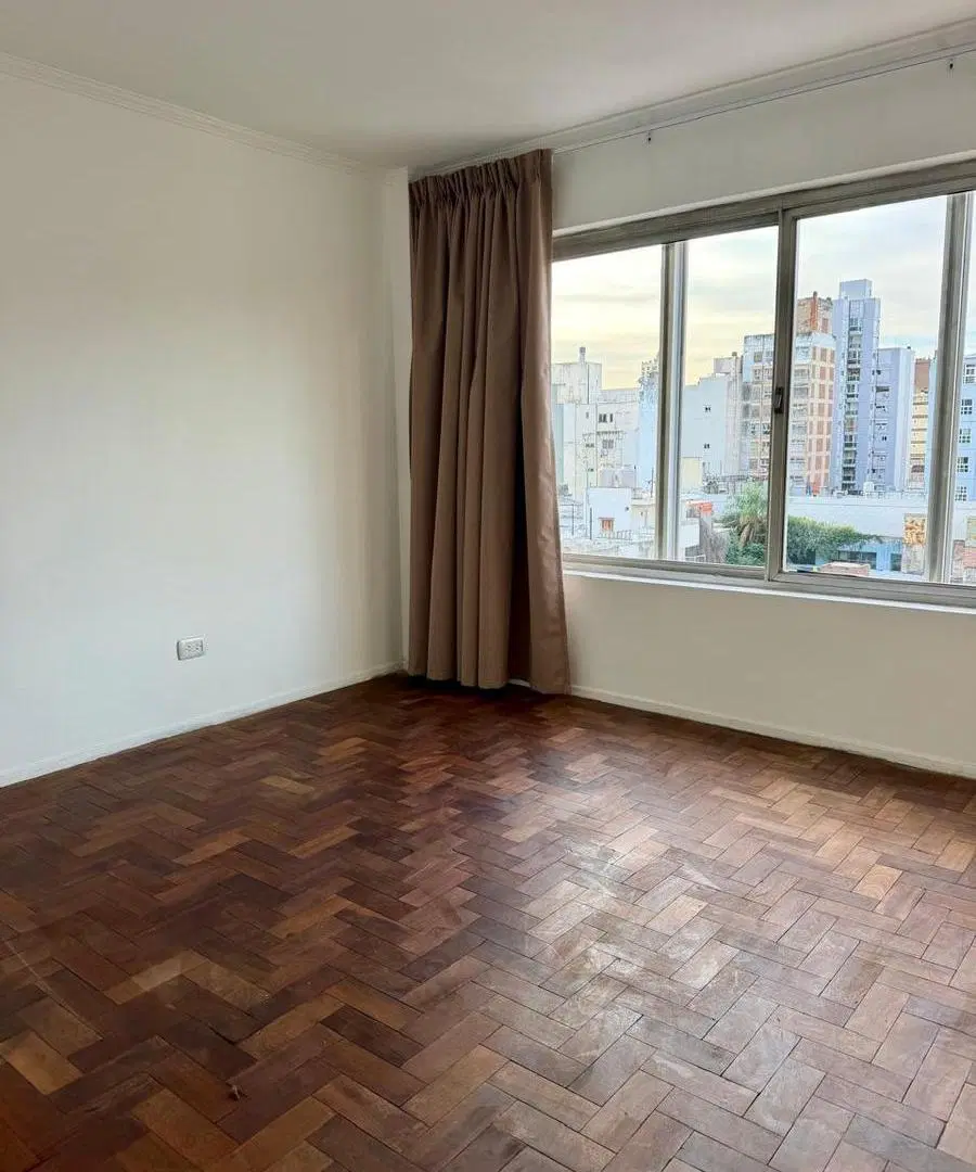 Se alquila departamento de un dormitorio en calle Caseros al 600 1