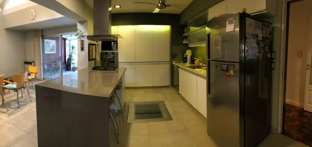 VENTA - Casa 3dorm + depto - Patio y pileta 2