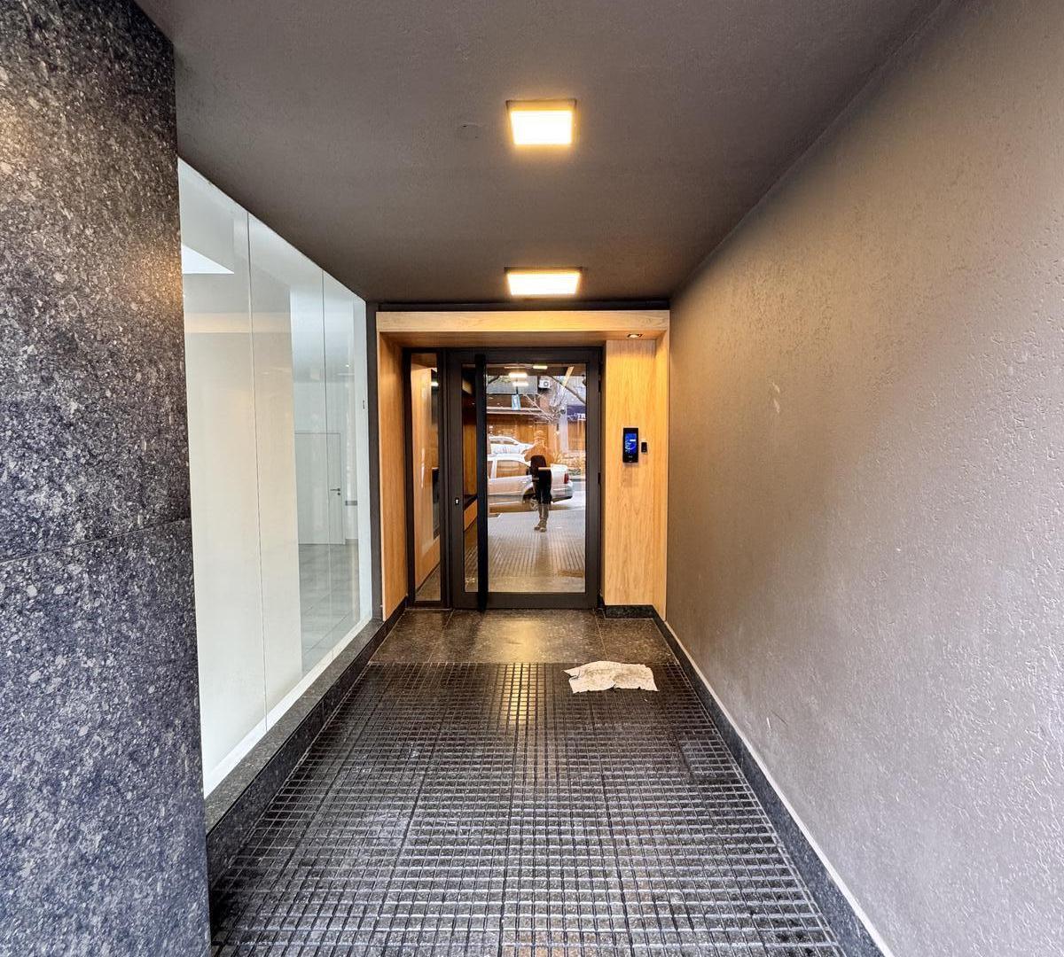 Foto de VENTA DEPTO 1 DORM Y MEDIO CON BALCON NVA CBA ENTREGA 7 CUOTAS, imagen 4