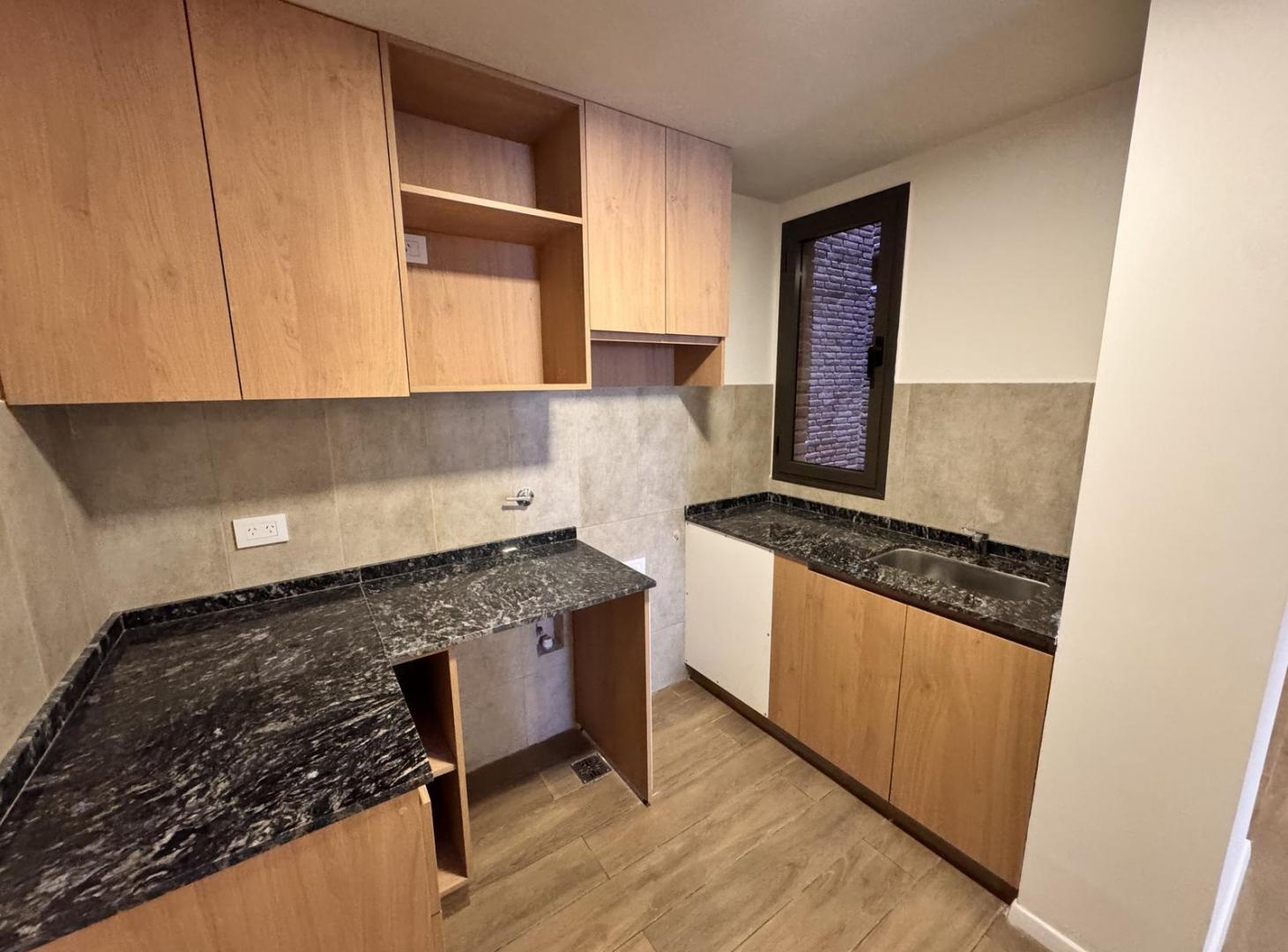 Foto de VENTA DEPTO 1 DORM Y MEDIO CON BALCON NVA CBA ENTREGA 7 CUOTAS, imagen 3