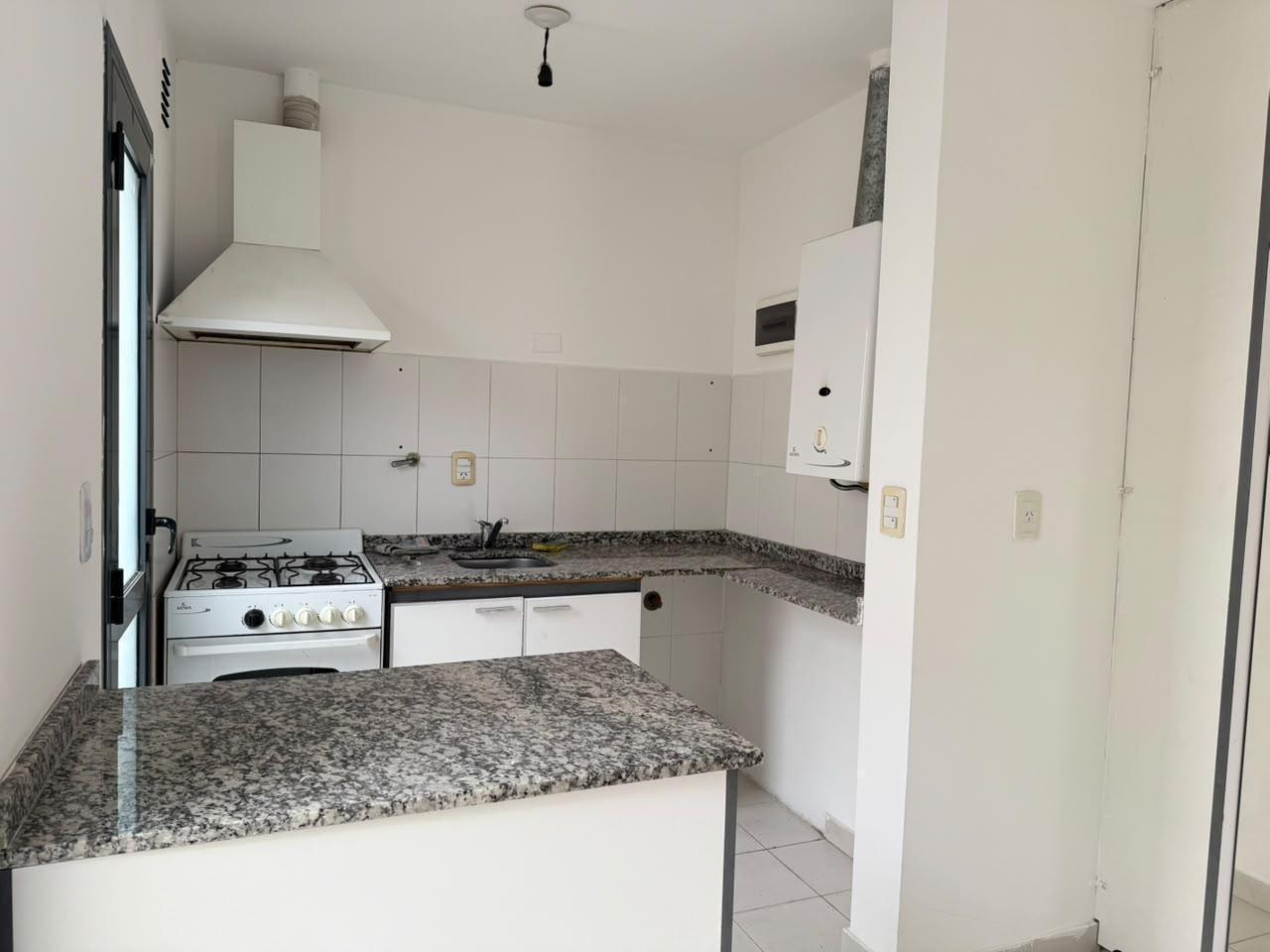 Foto de ALQUILER - DUPLEX 1 DORM - B° GRANJA DE FUNES, imagen 5