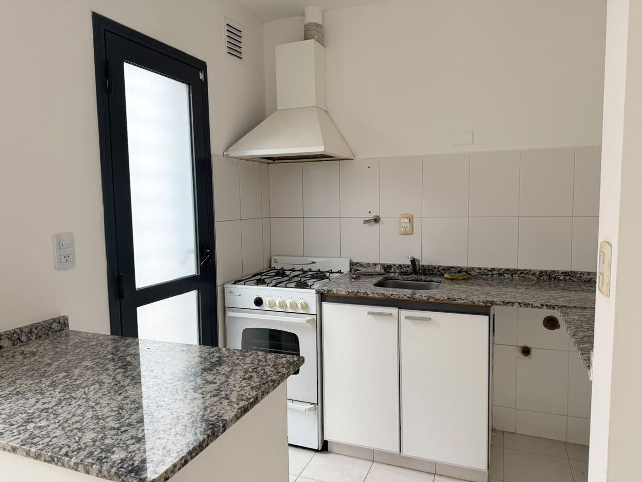Foto de ALQUILER - DUPLEX 1 DORM - B° GRANJA DE FUNES, imagen 1
