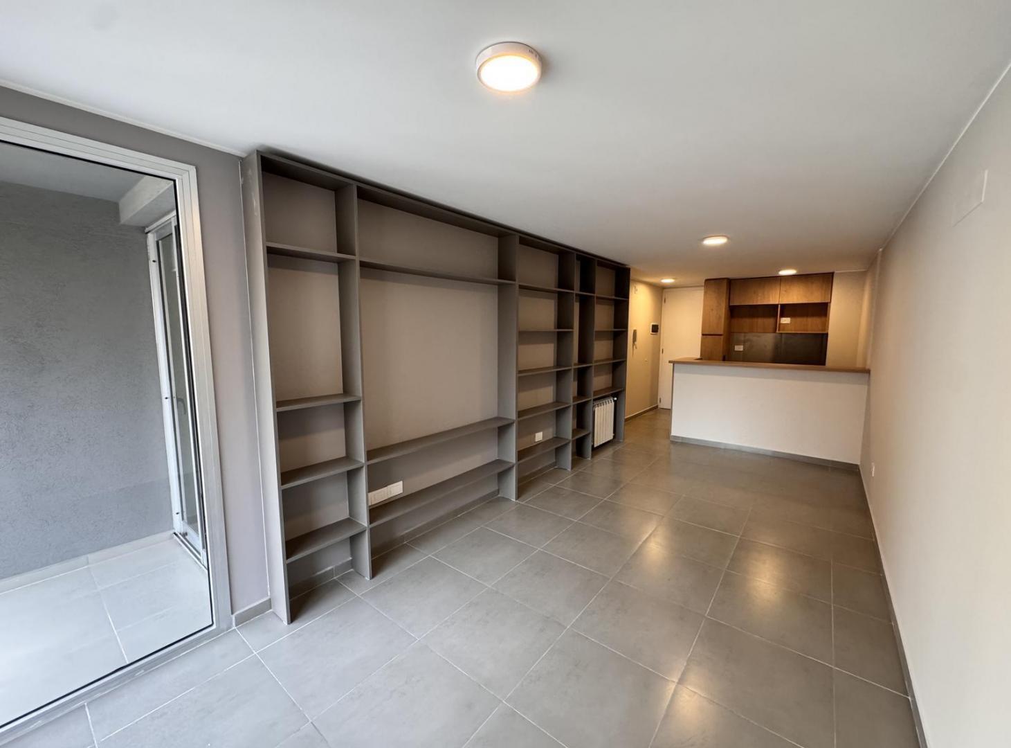 Foto de VENTA DEPTO 2 DORM CON BALCON FRENTE NUEVA CORDOBA, imagen 1
