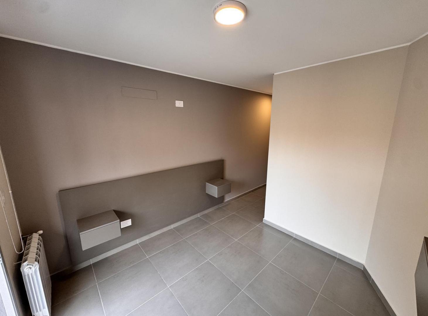 Foto de VENTA DEPTO 2 DORM CON BALCON FRENTE NUEVA CORDOBA, imagen 3